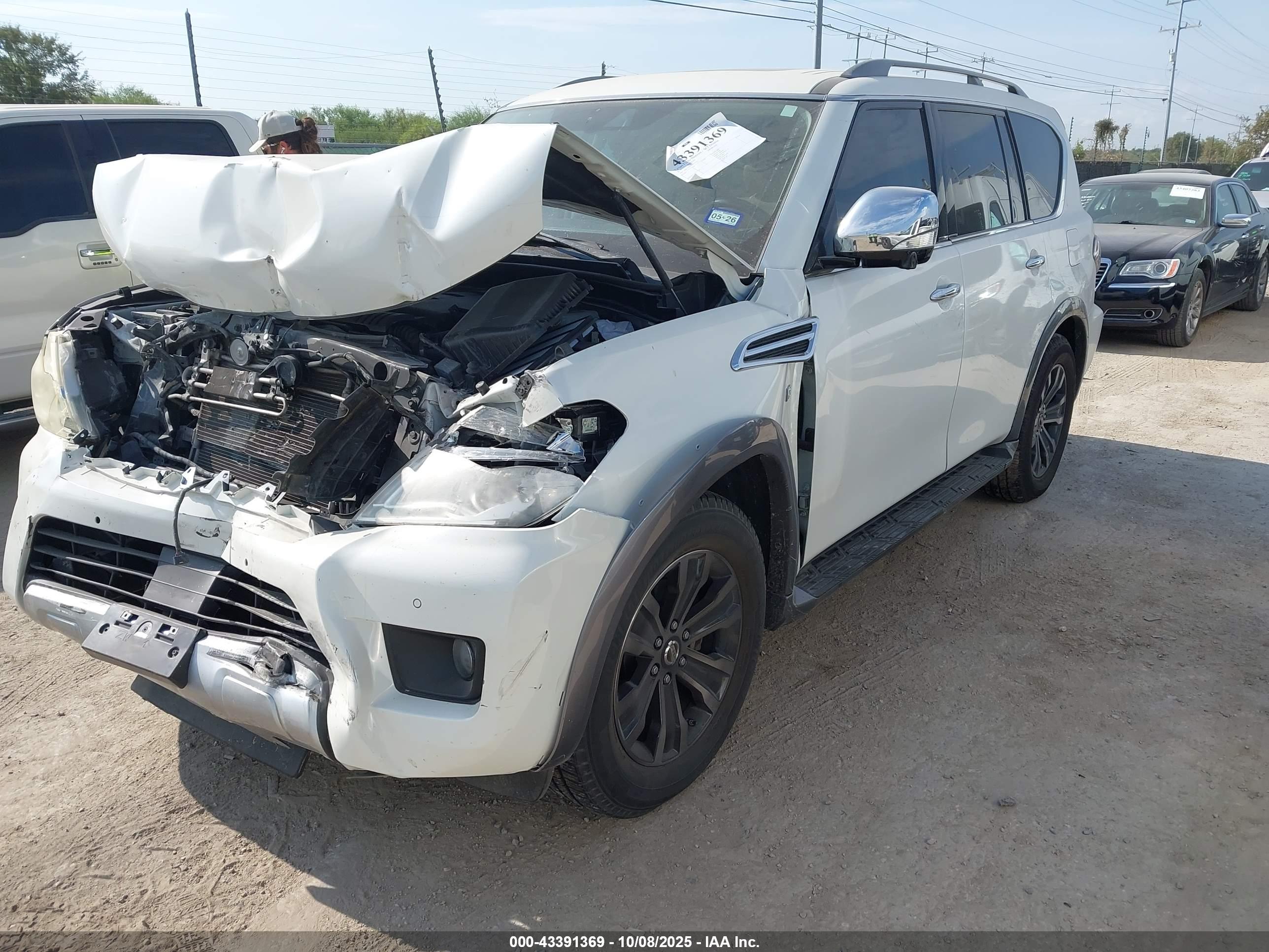 NISSAN ARMADA image 2