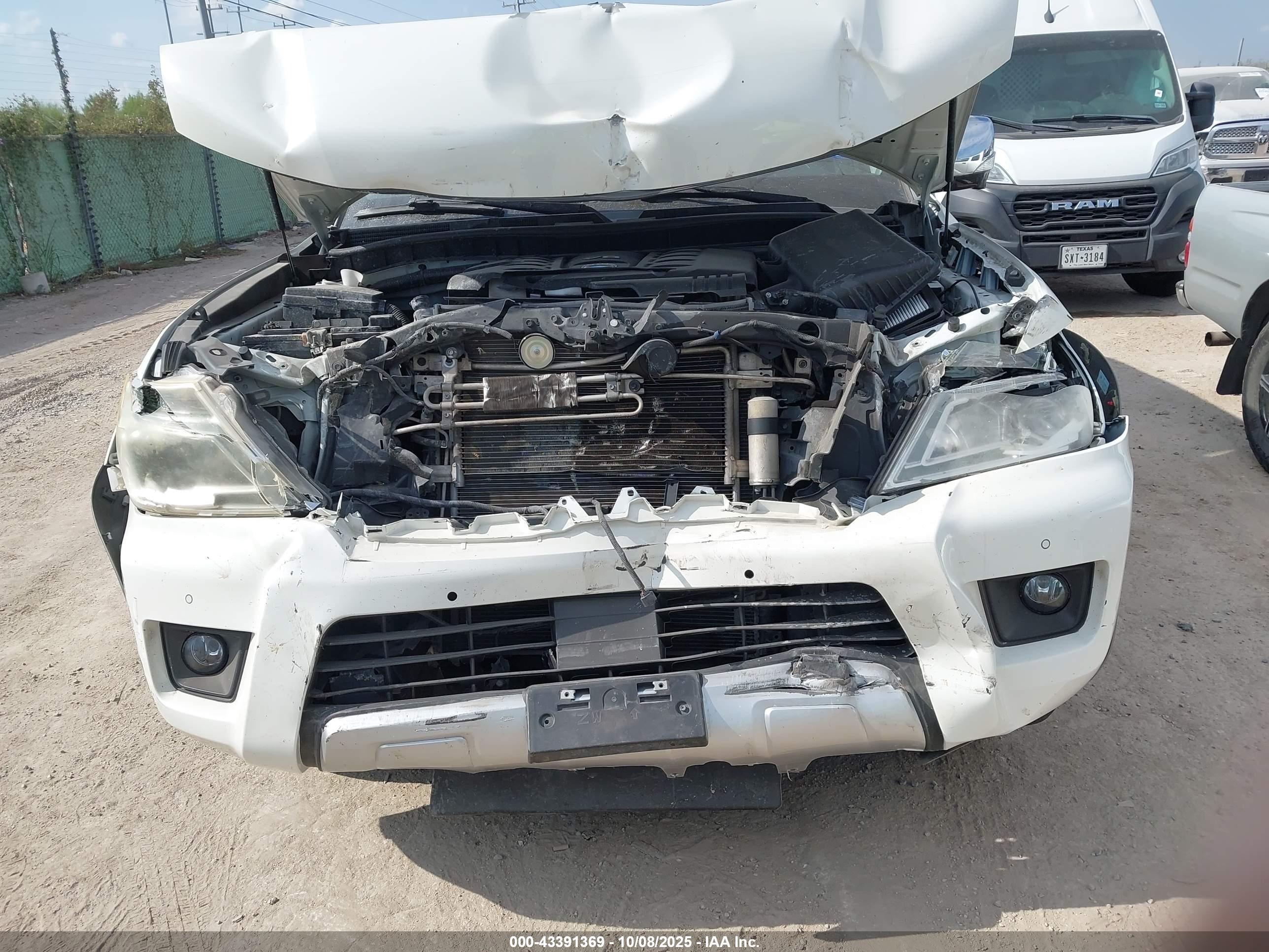 NISSAN ARMADA image 6