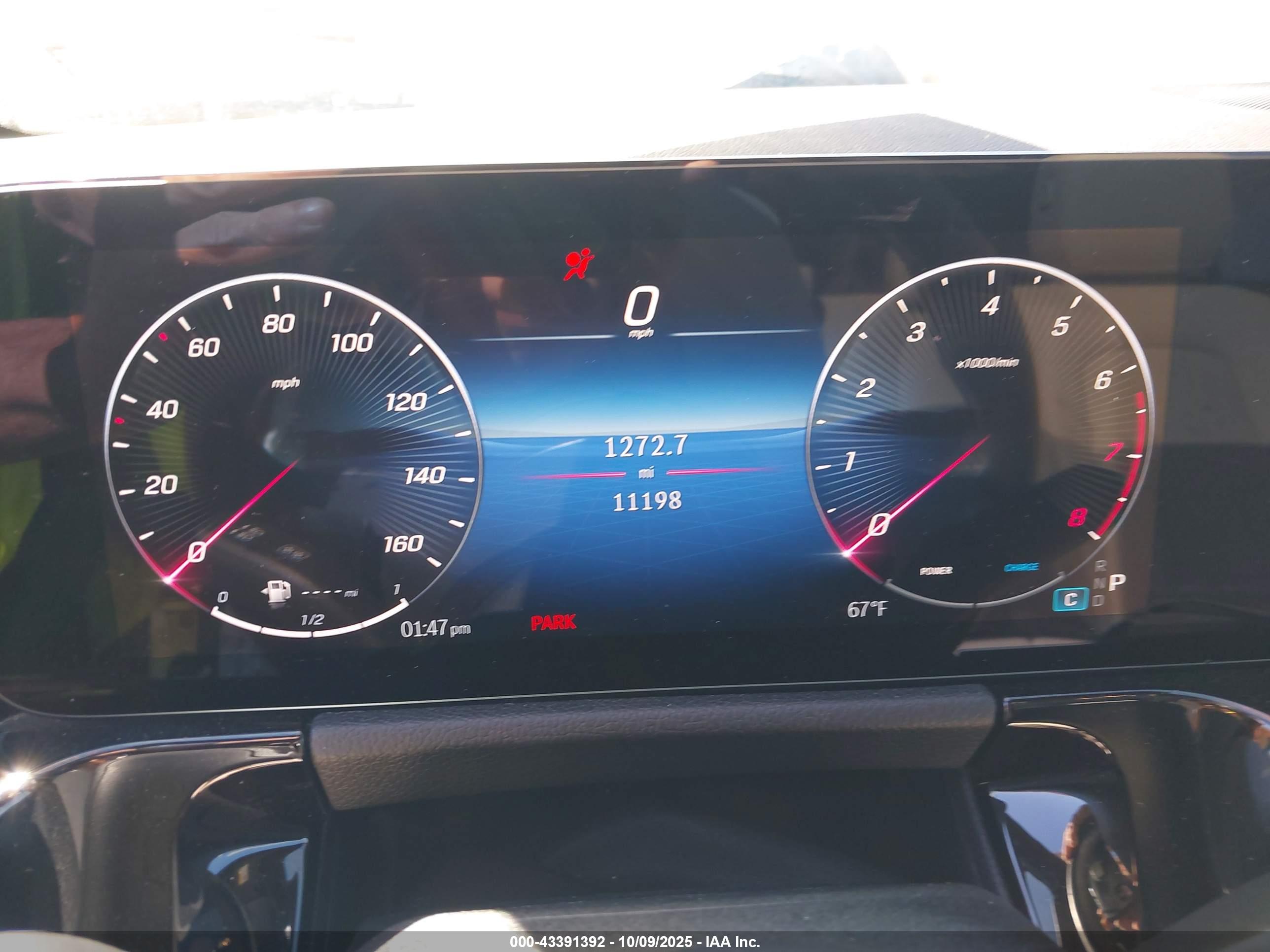 MERCEDES-BENZ GLA image 7