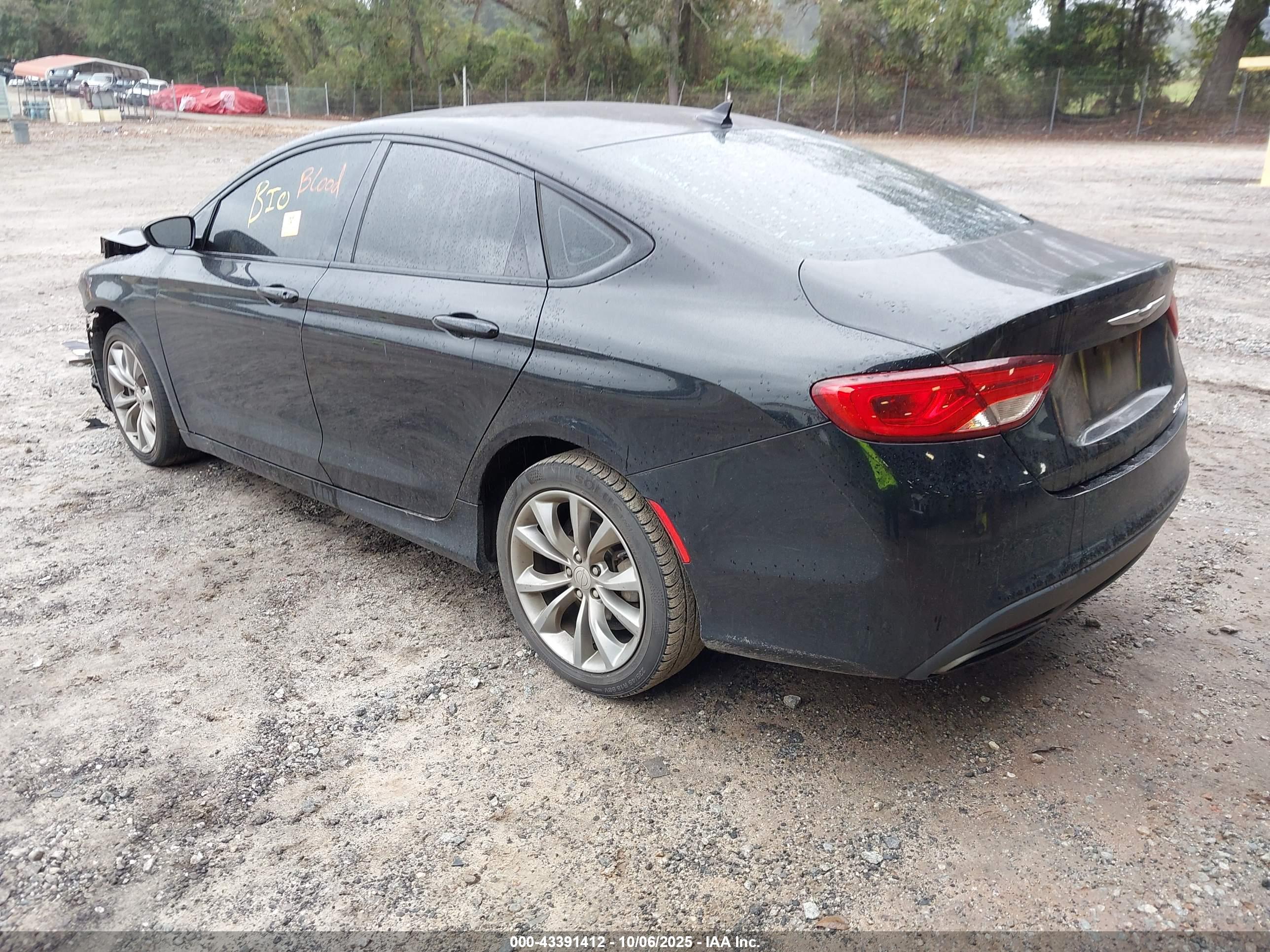 CHRYSLER 200 image 3