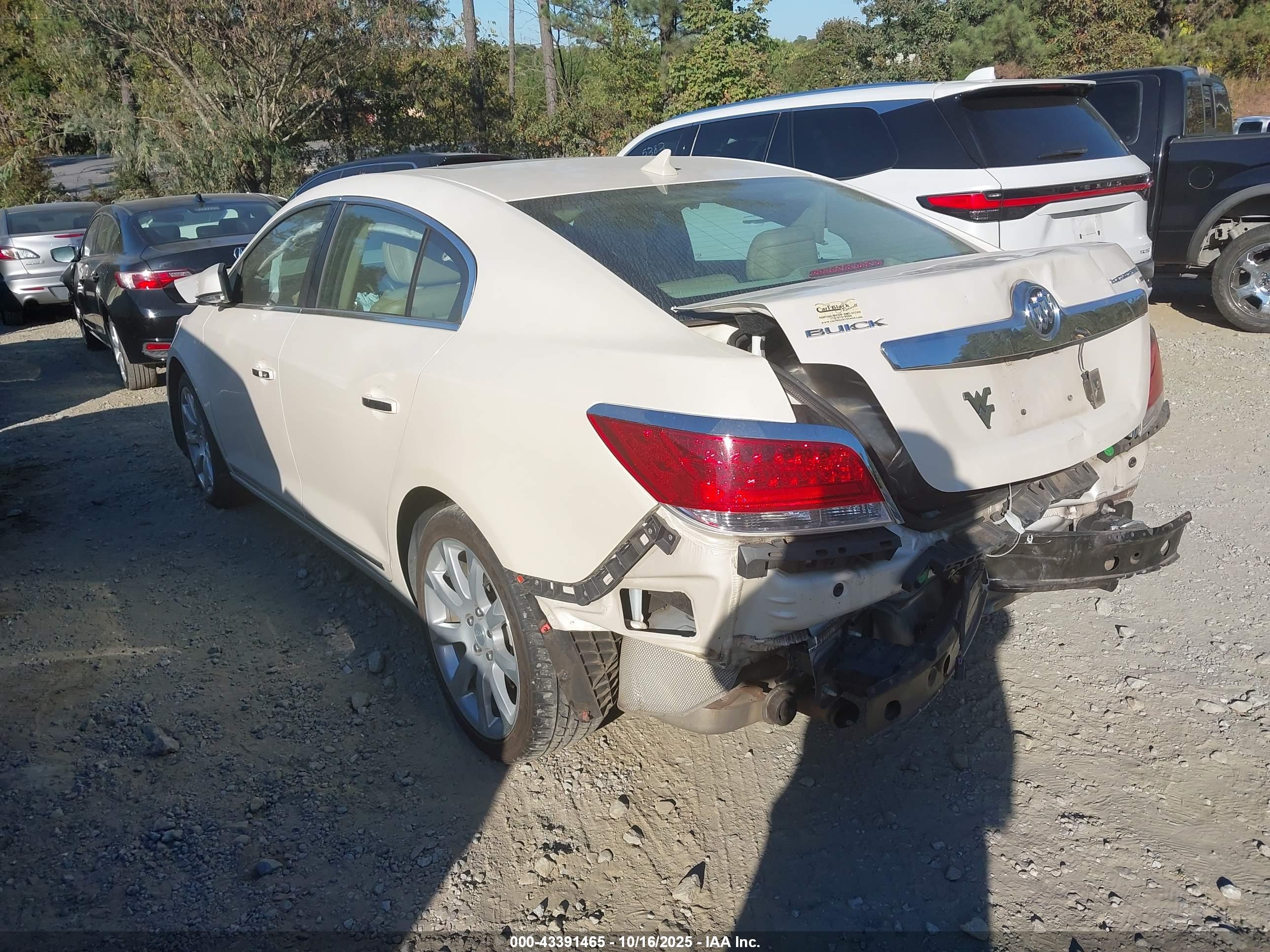 BUICK LACROSSE image 3