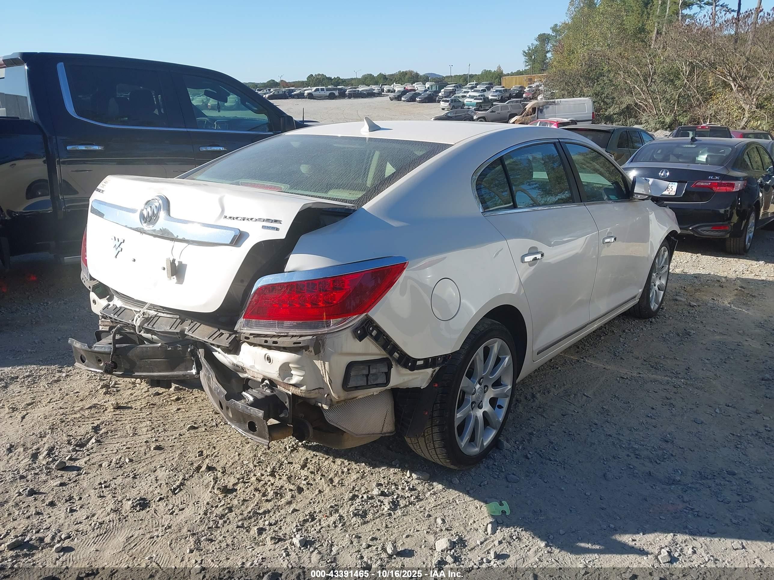 BUICK LACROSSE image 4