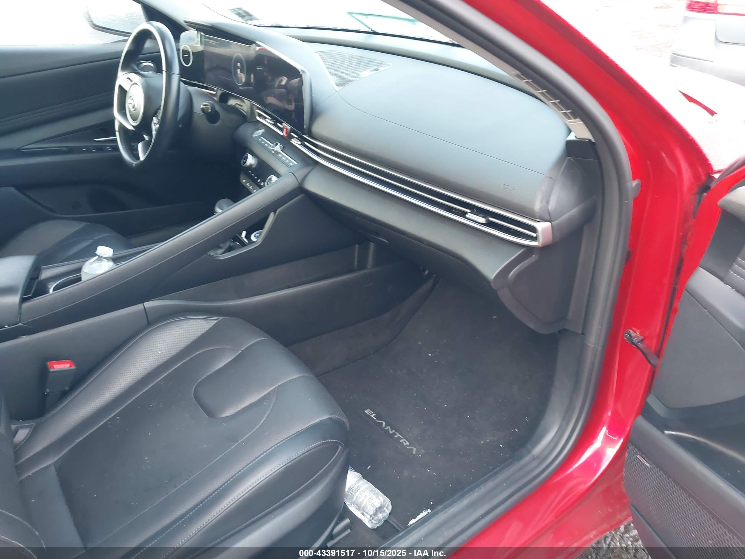 HYUNDAI ELANTRA image 5