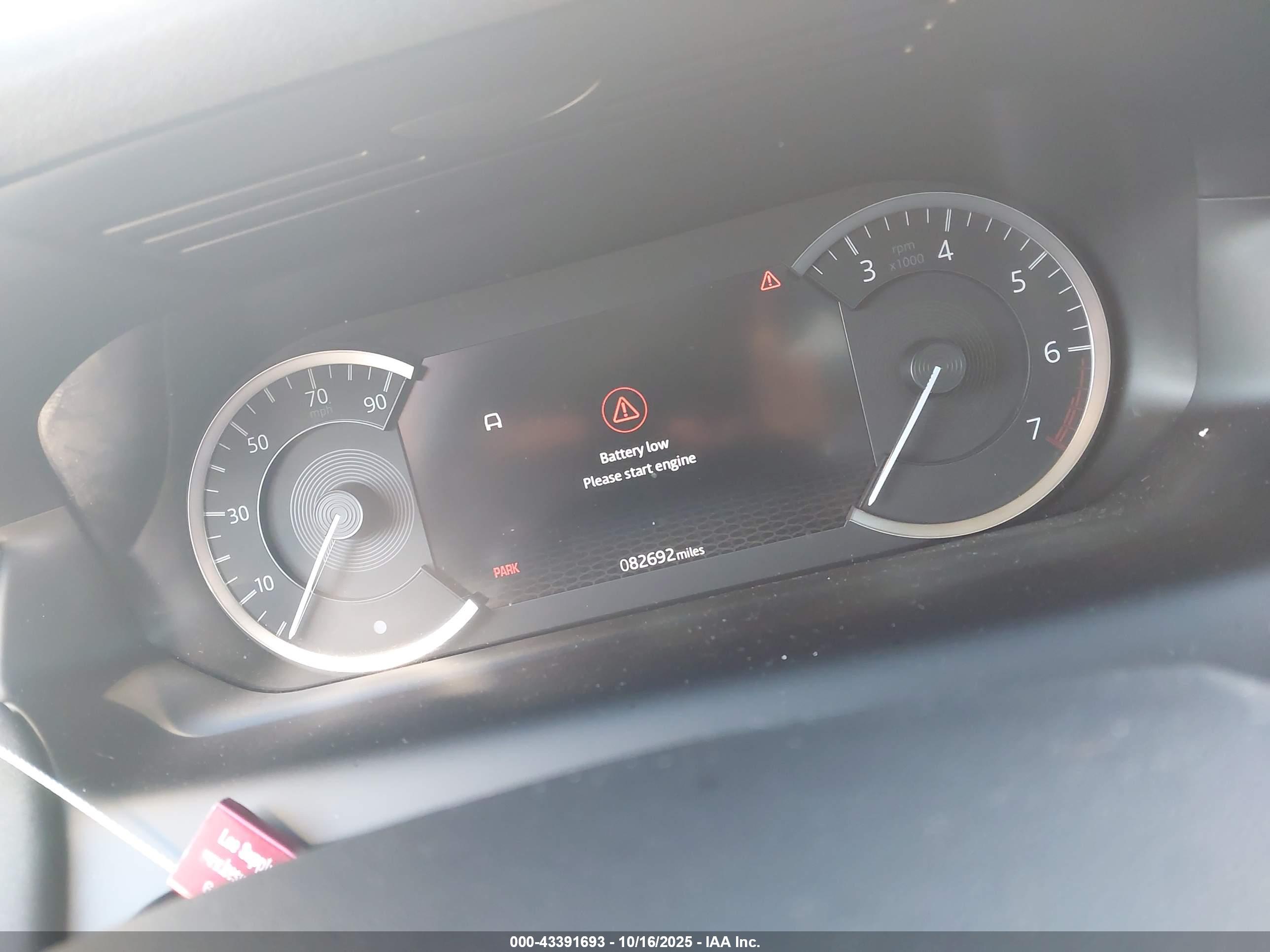 LAND ROVER image 7