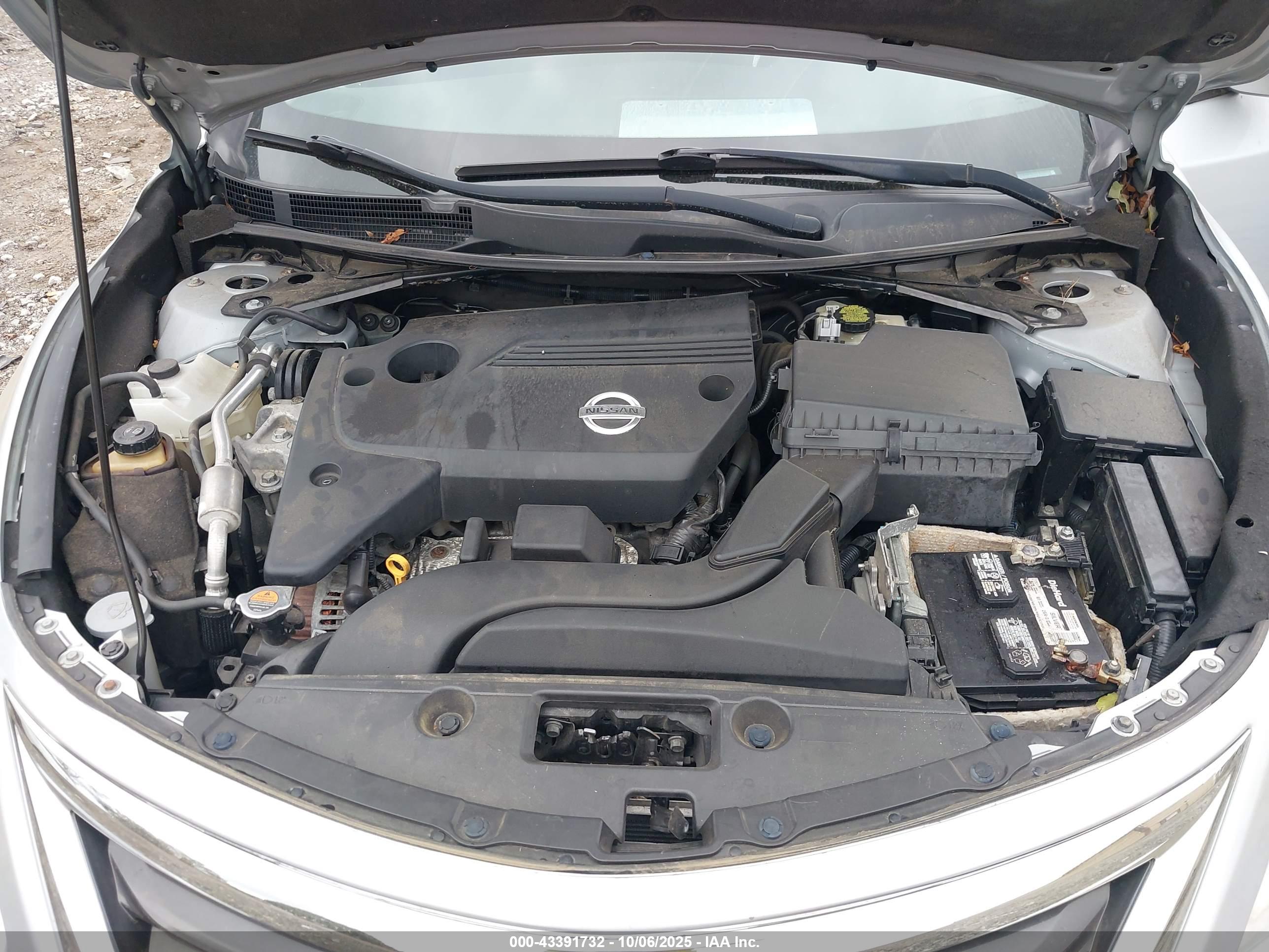 NISSAN ALTIMA image 10