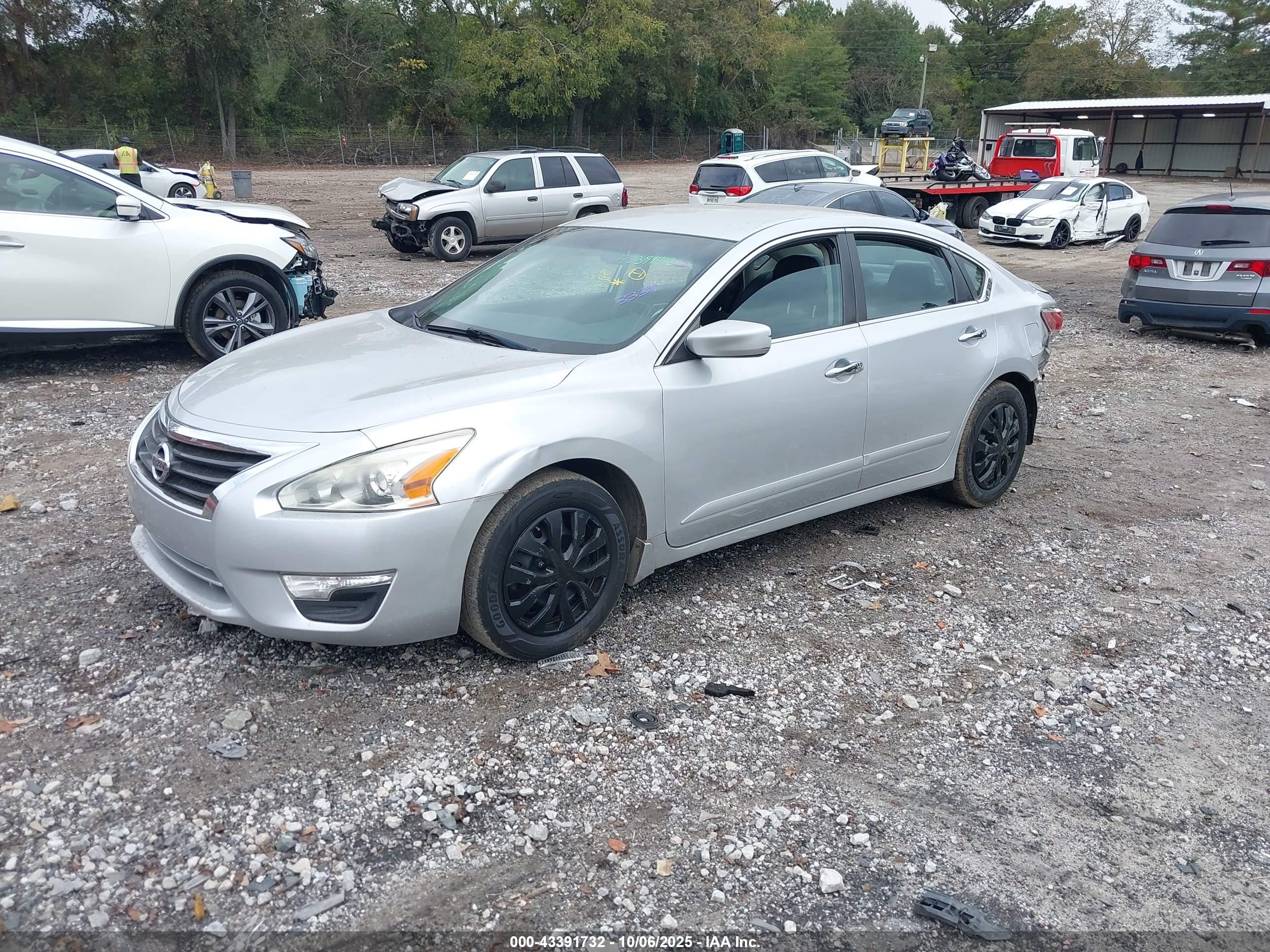 NISSAN ALTIMA image 2