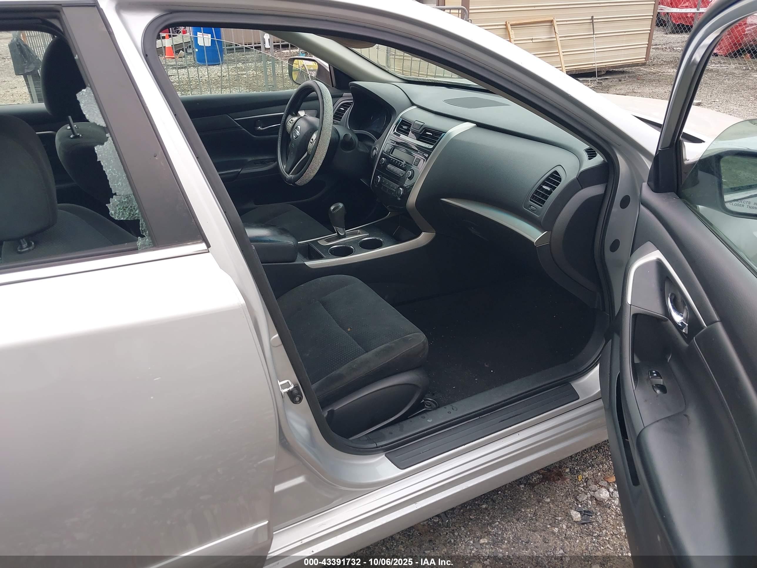 NISSAN ALTIMA image 5