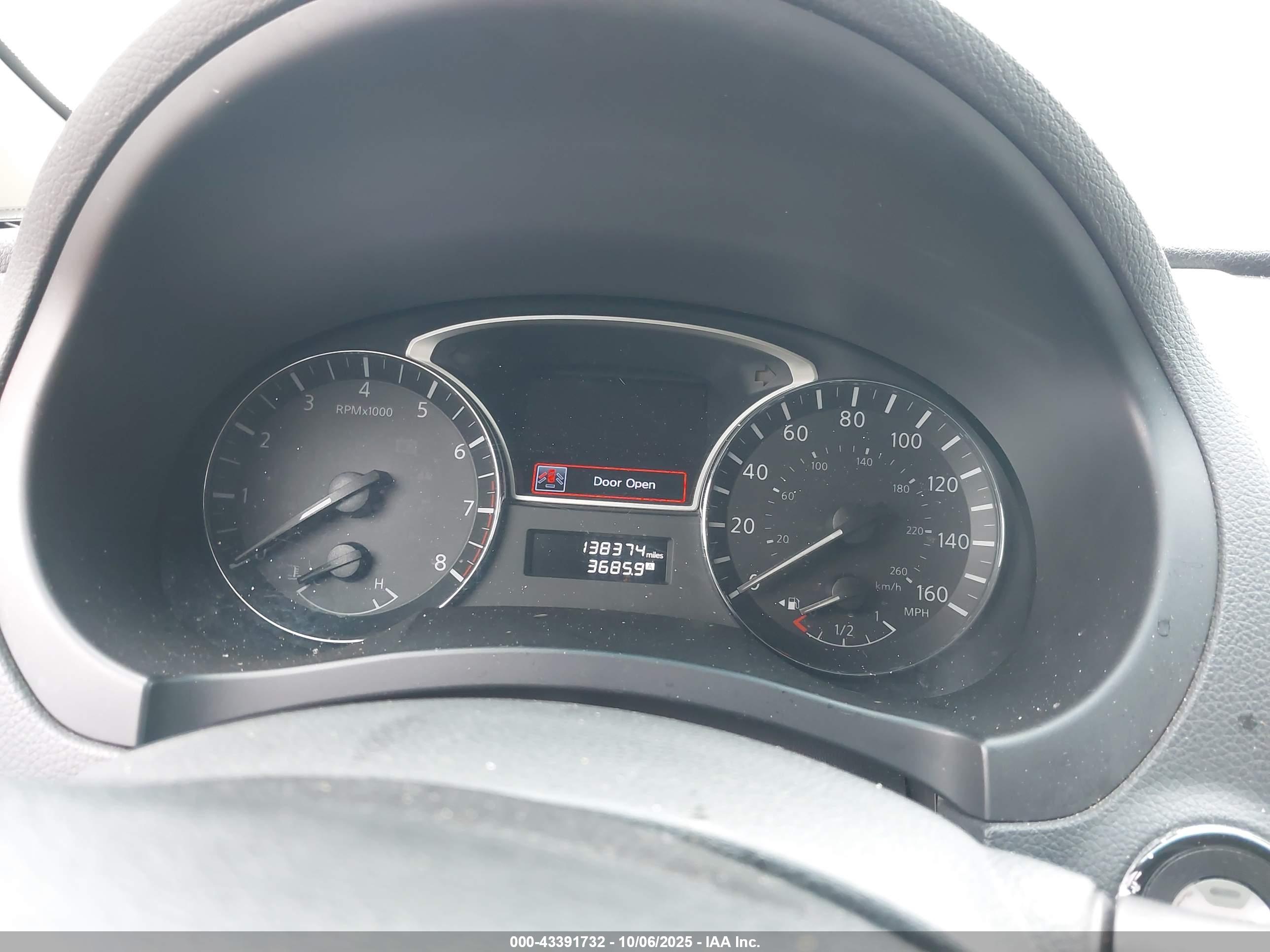 NISSAN ALTIMA image 7