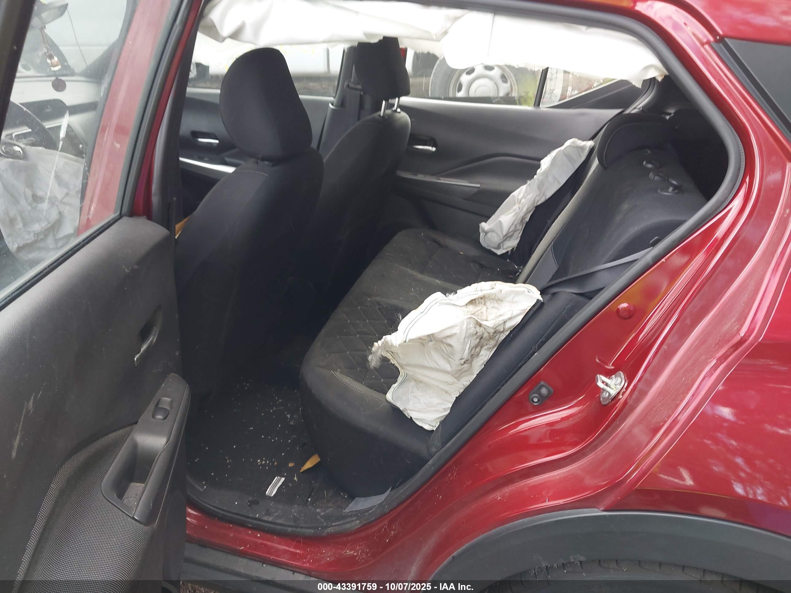 NISSAN KICKS image 8