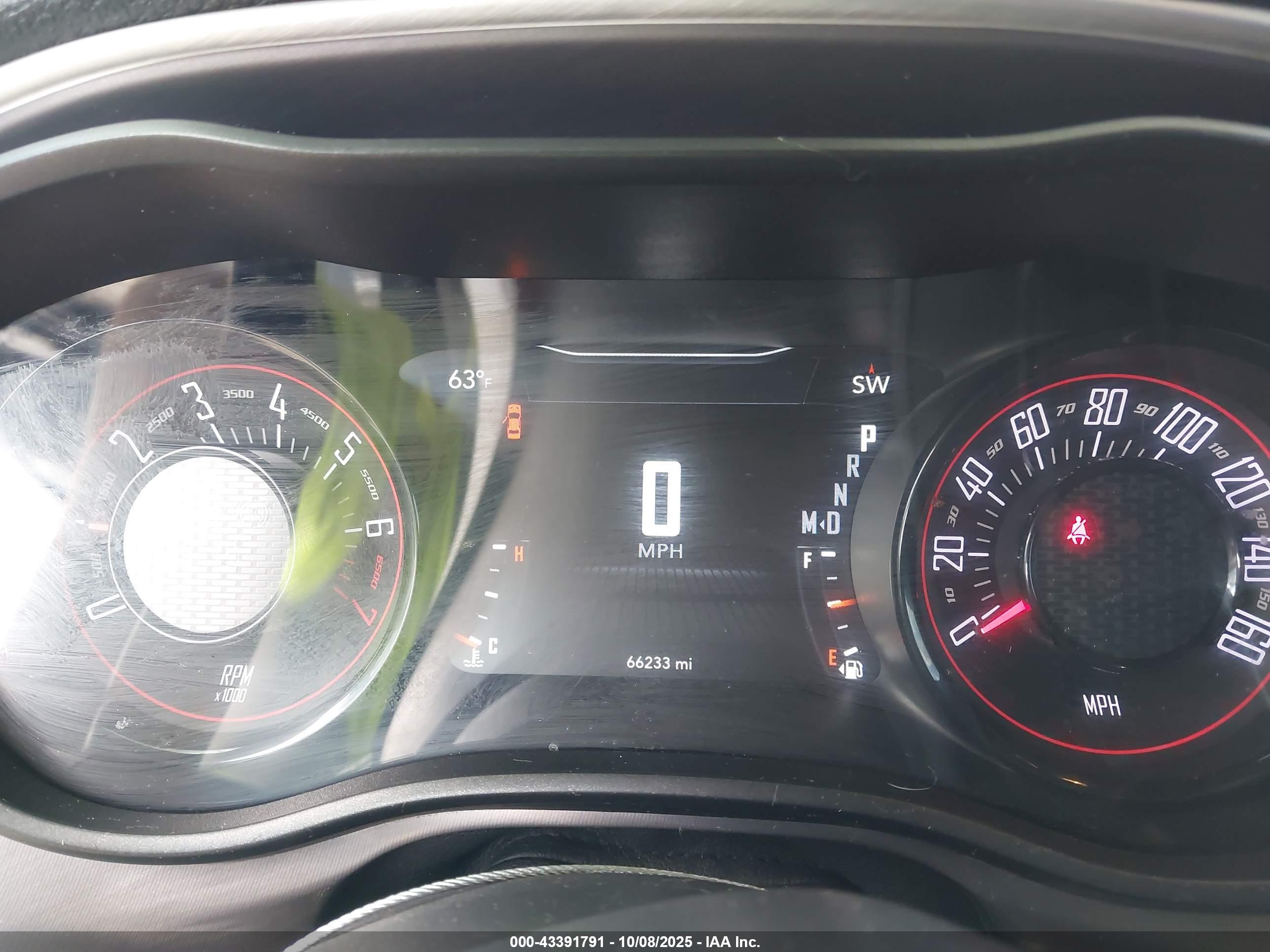 DODGE CHALLENGER image 7