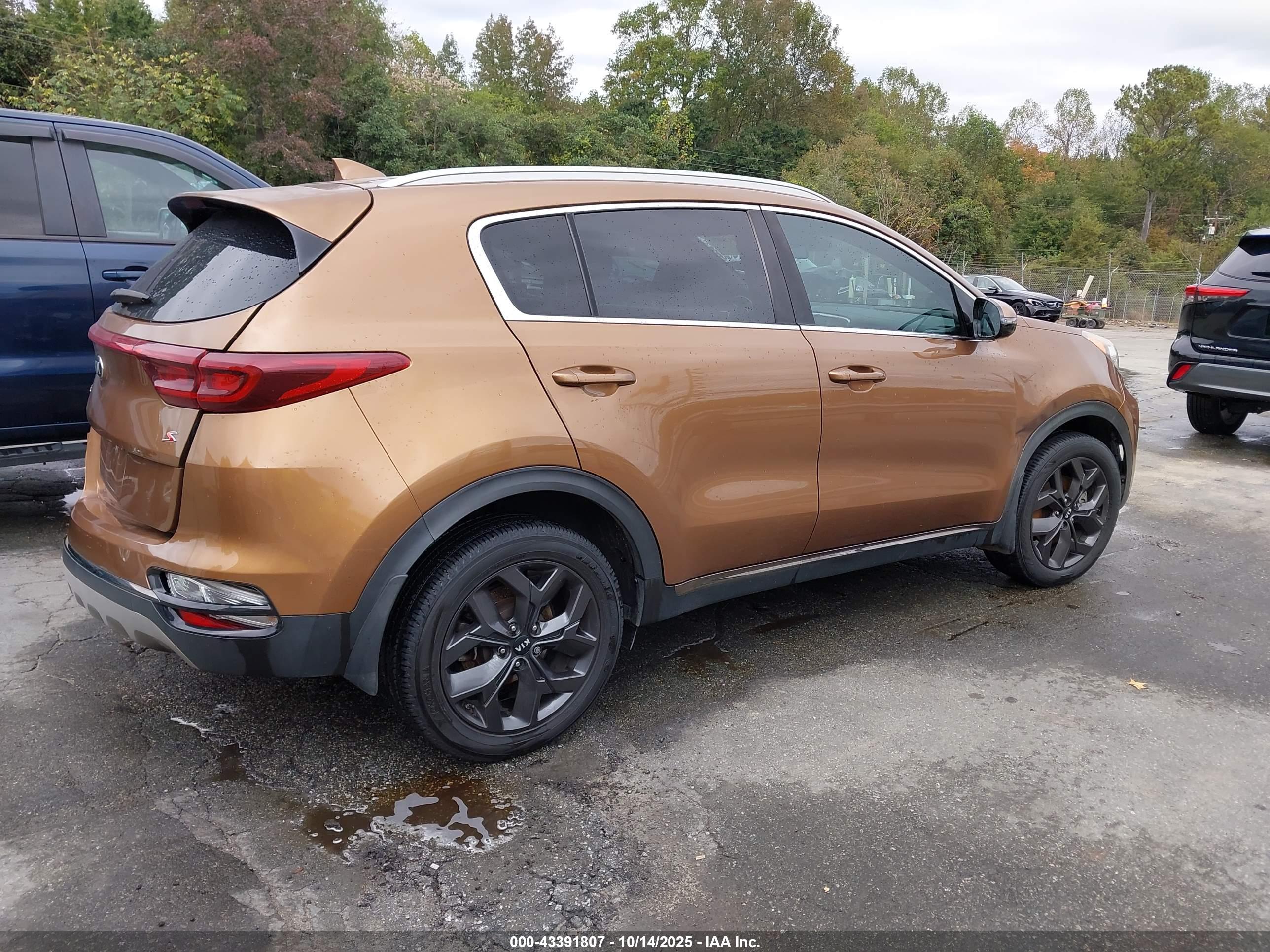 KIA SPORTAGE image 4