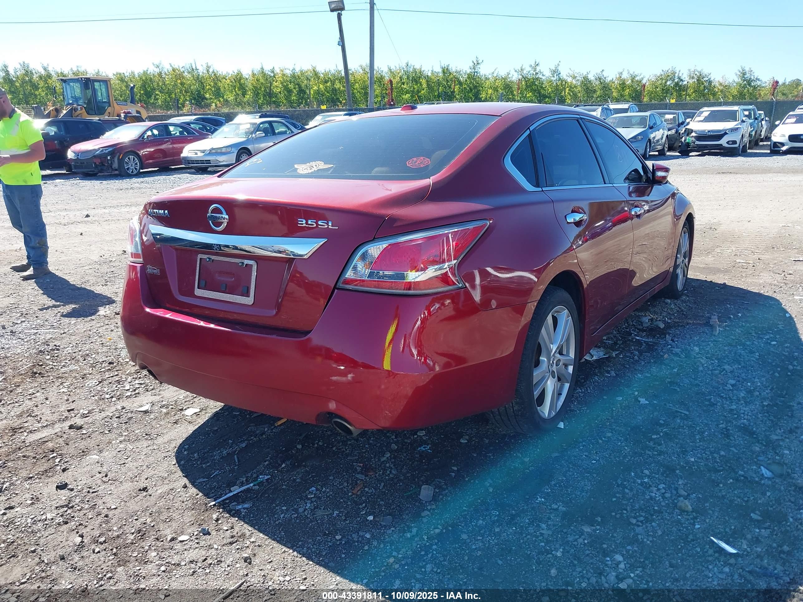 NISSAN ALTIMA image 4