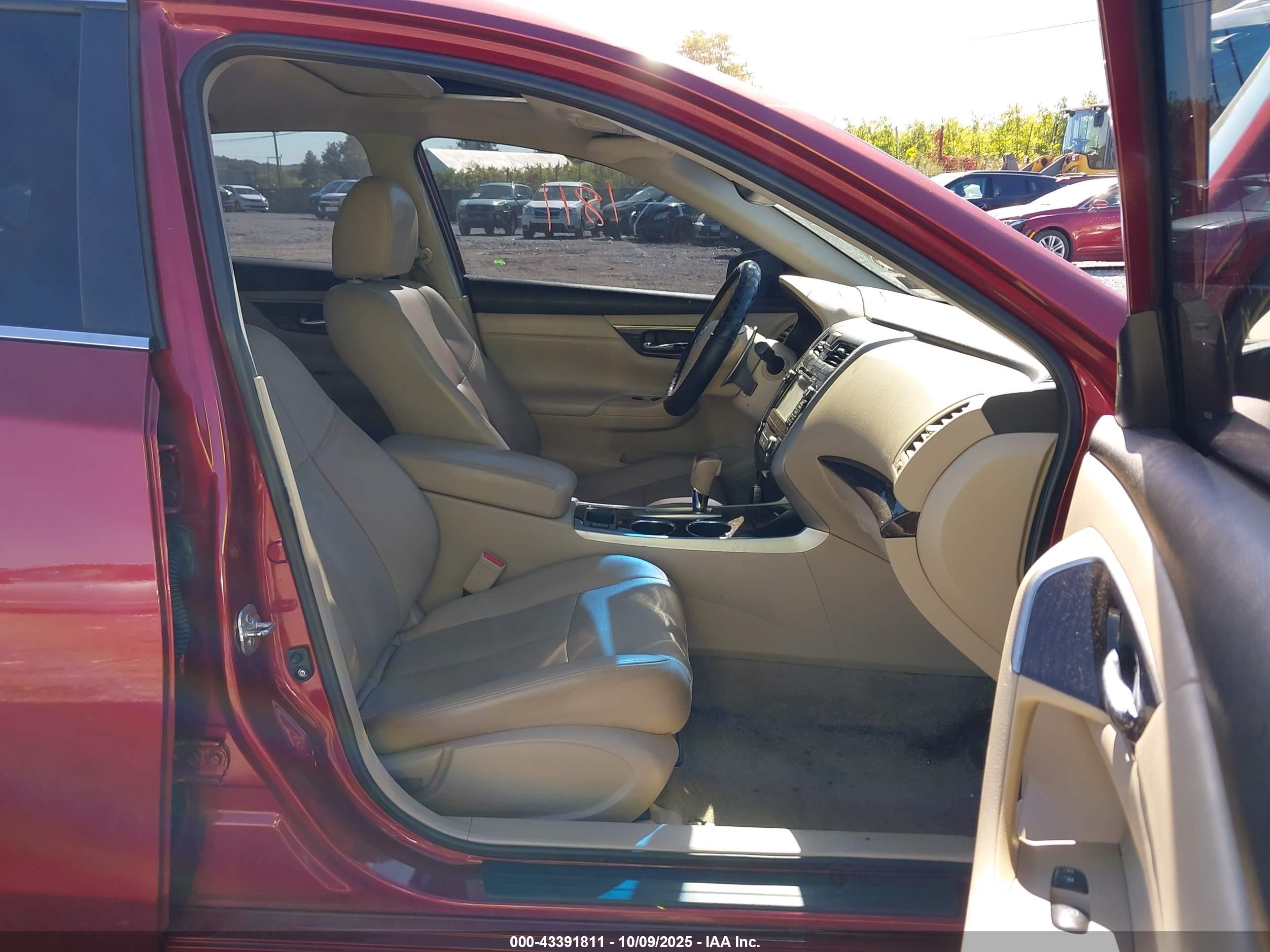 NISSAN ALTIMA image 5
