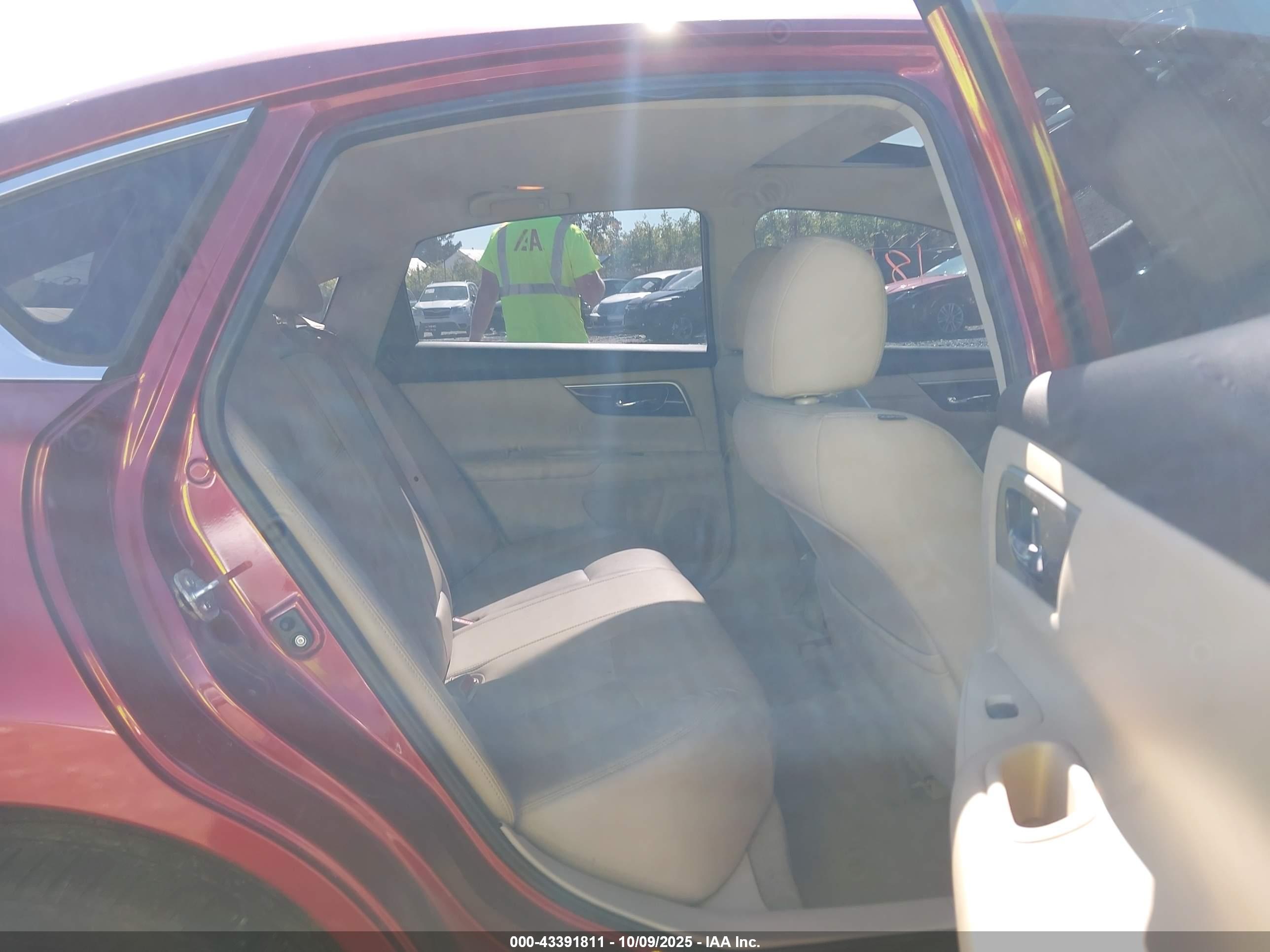 NISSAN ALTIMA image 8