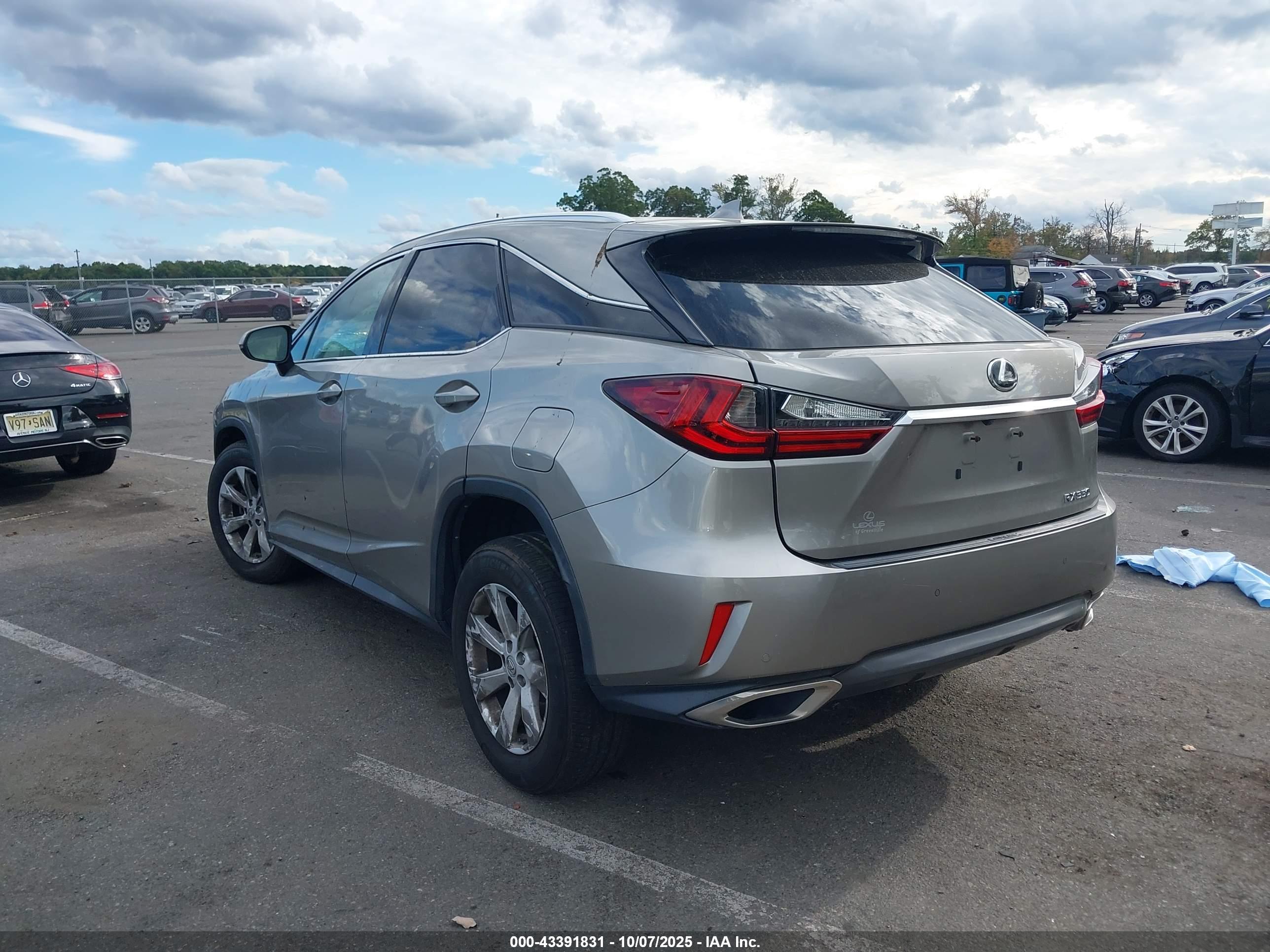 LEXUS RX image 3