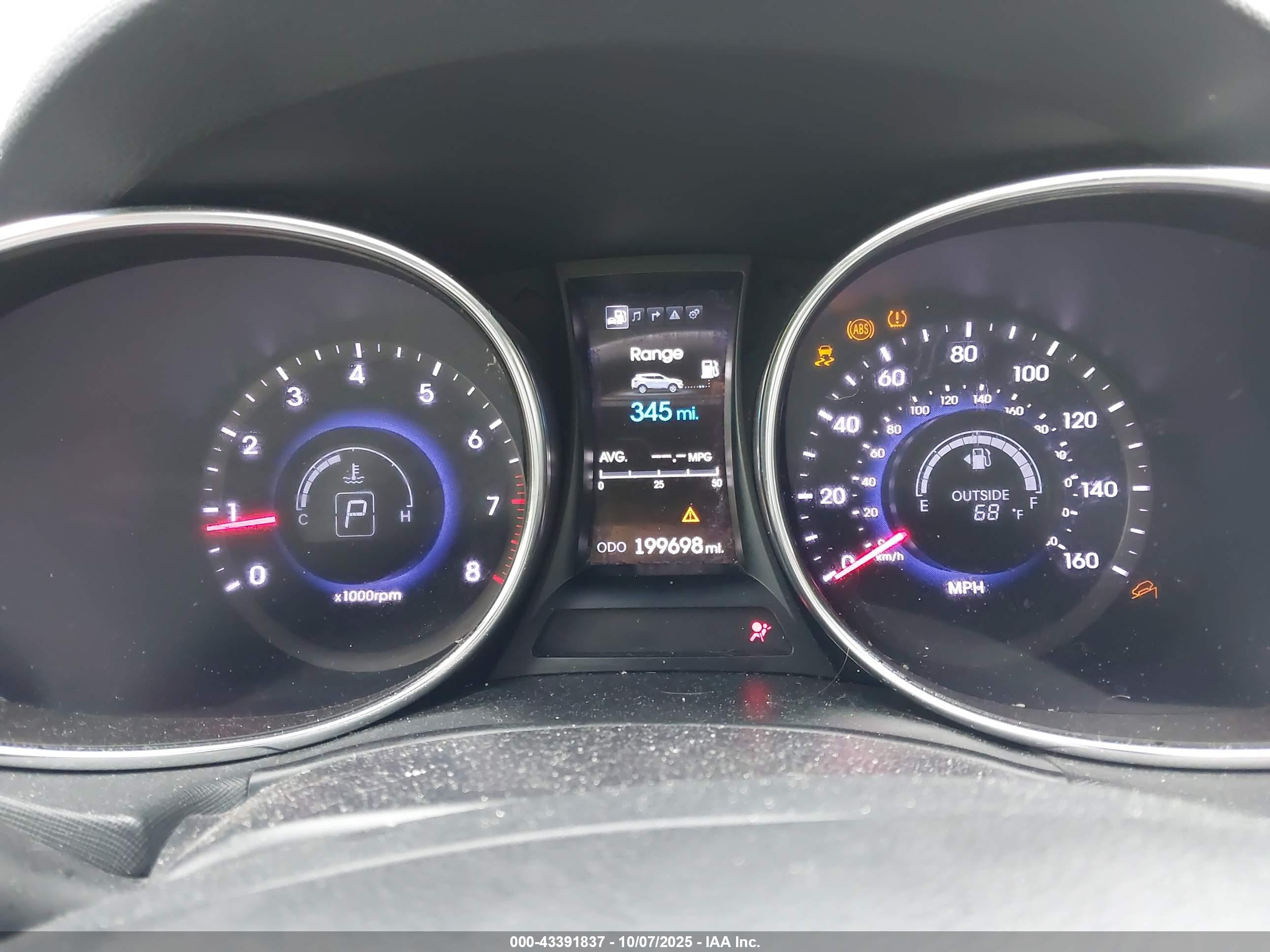 HYUNDAI SANTA image 7