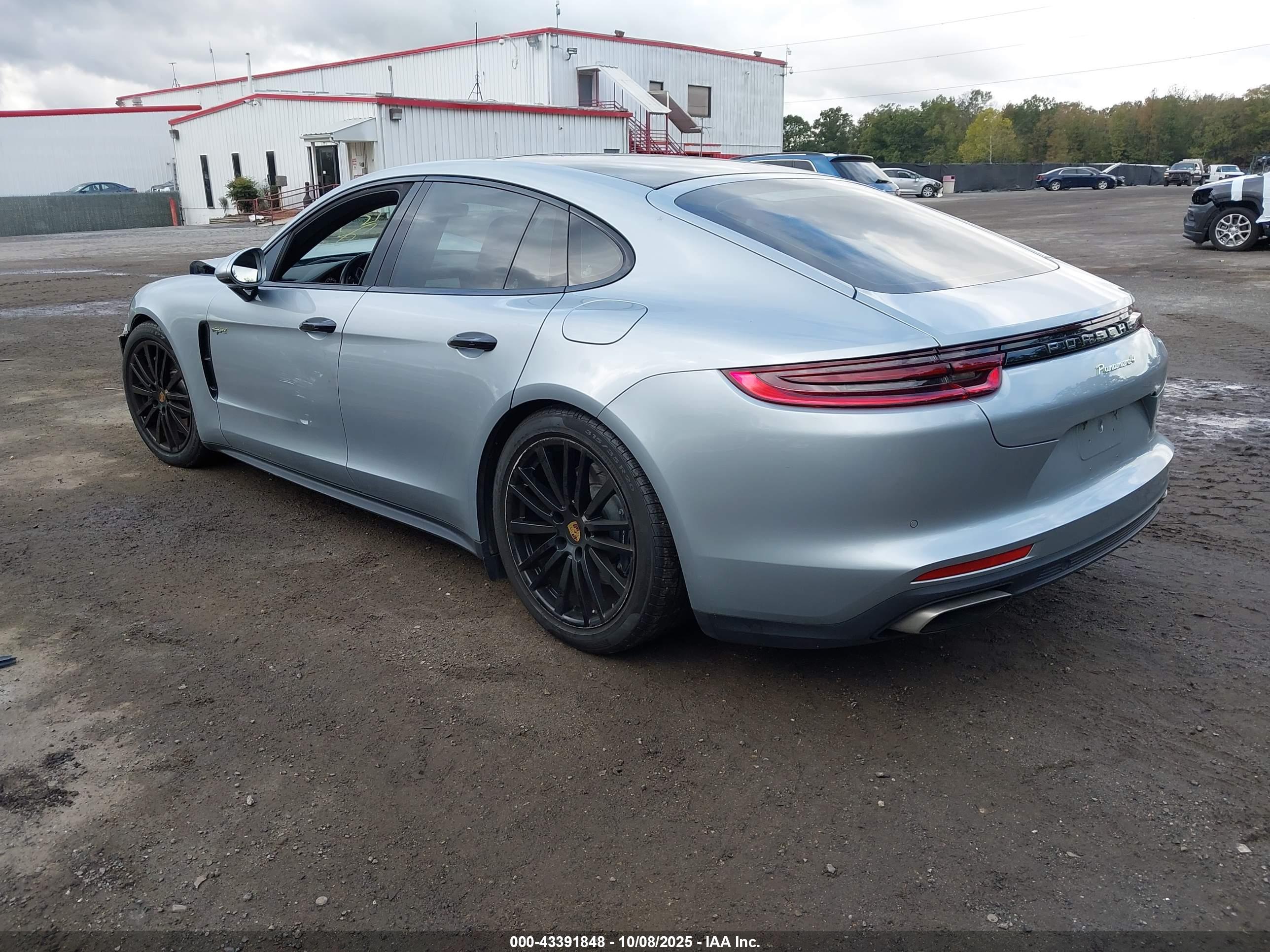 PORSCHE PANAMERA image 3