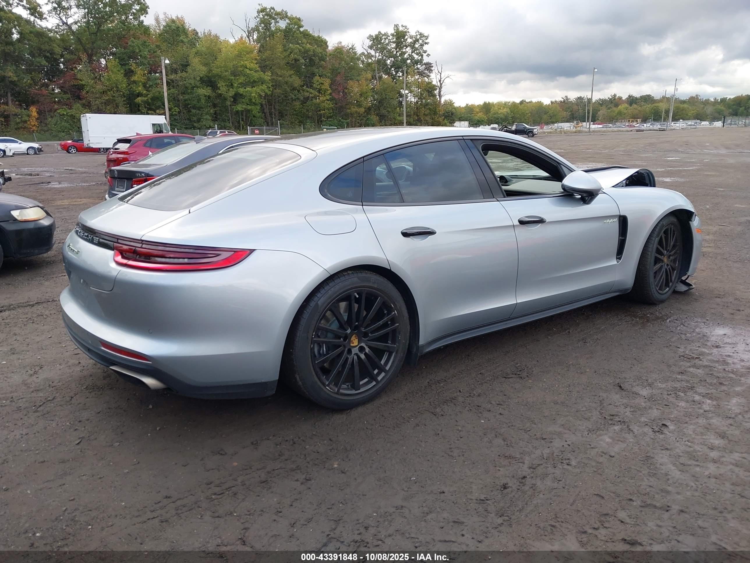 PORSCHE PANAMERA image 4