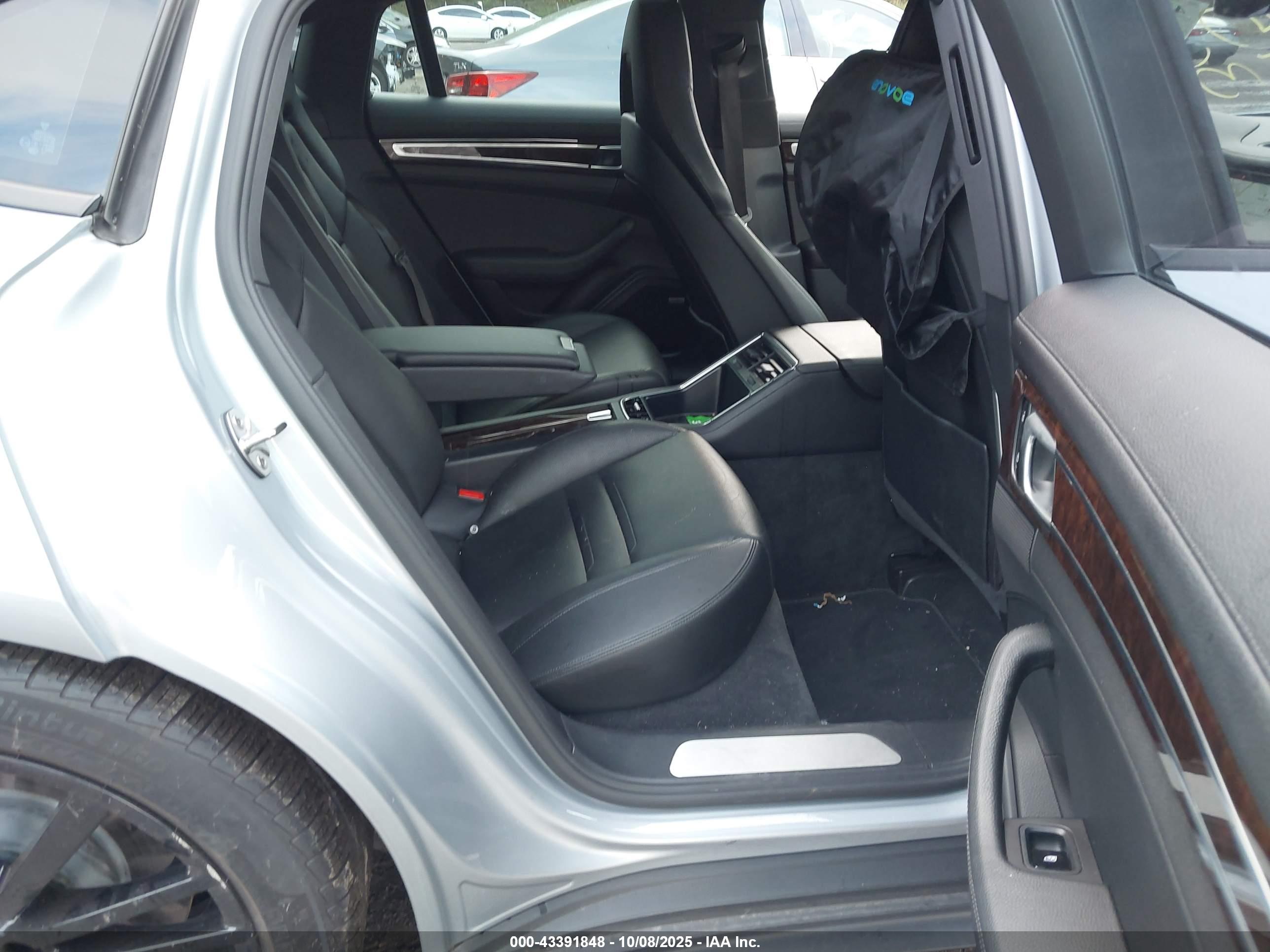 PORSCHE PANAMERA image 8