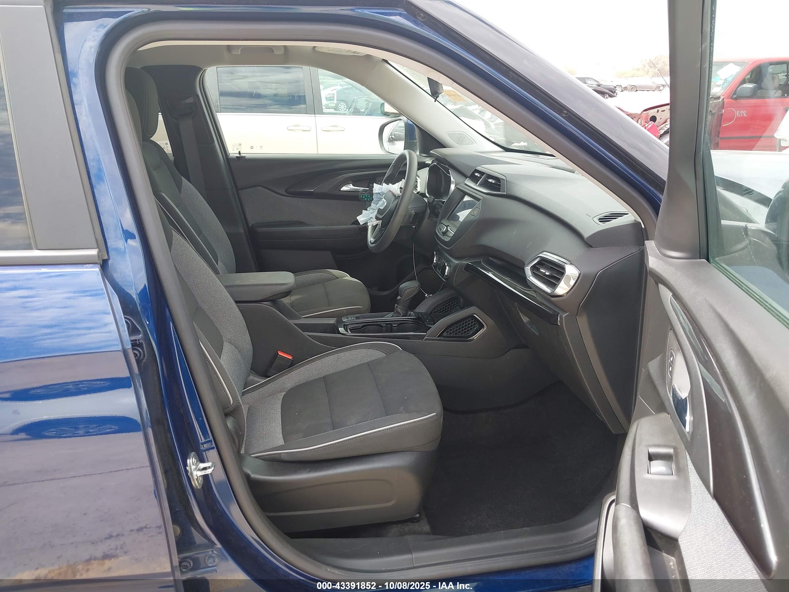CHEVROLET TRAILBLAZER image 5