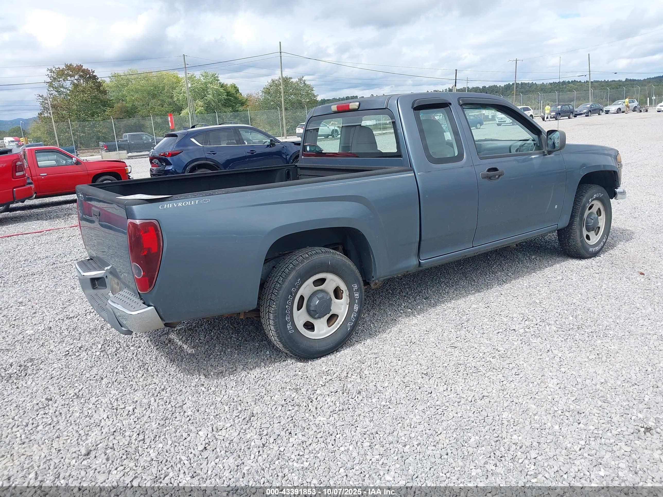 CHEVROLET COLORADO image 4
