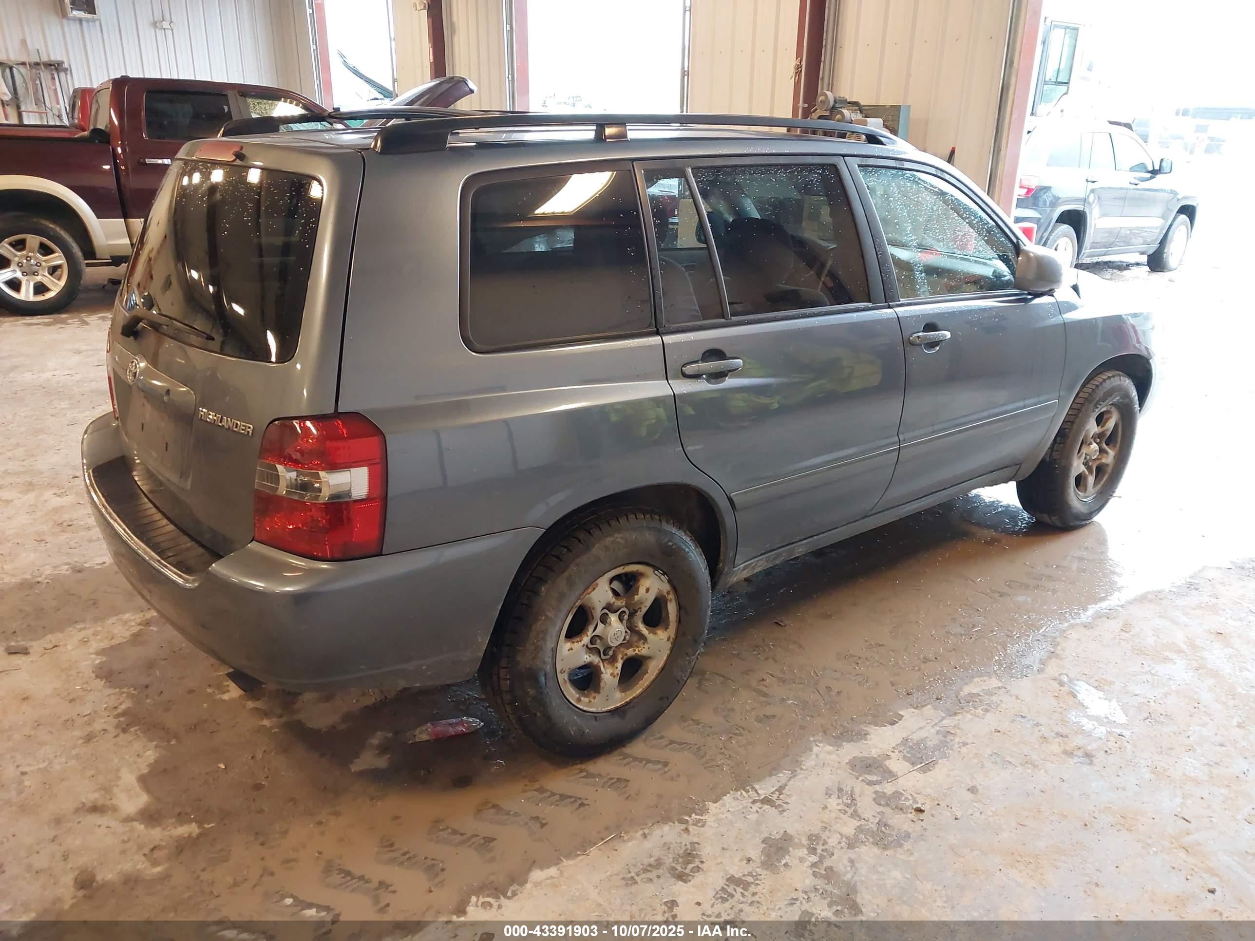 TOYOTA HIGHLANDER image 4