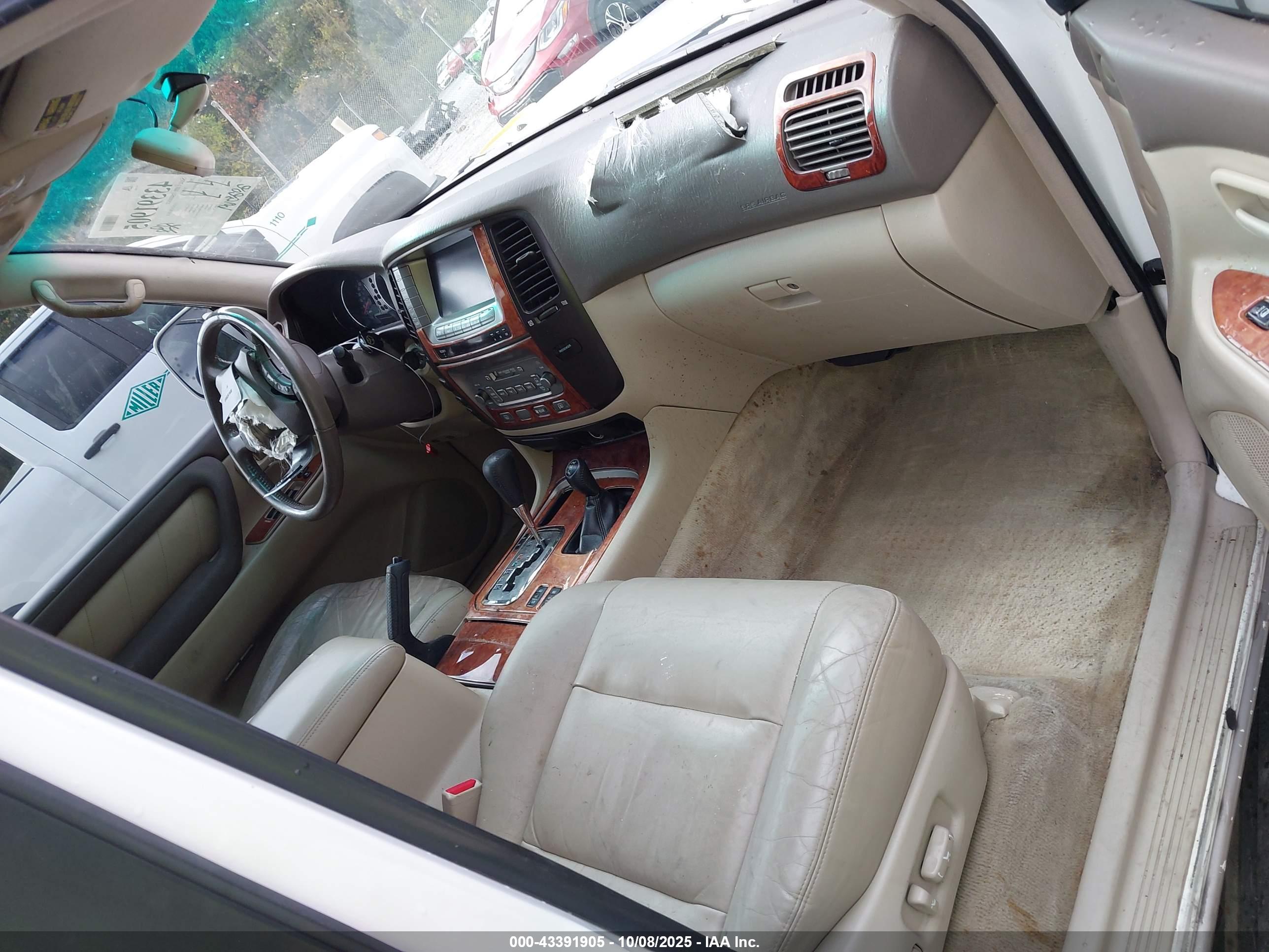 TOYOTA LAND image 5