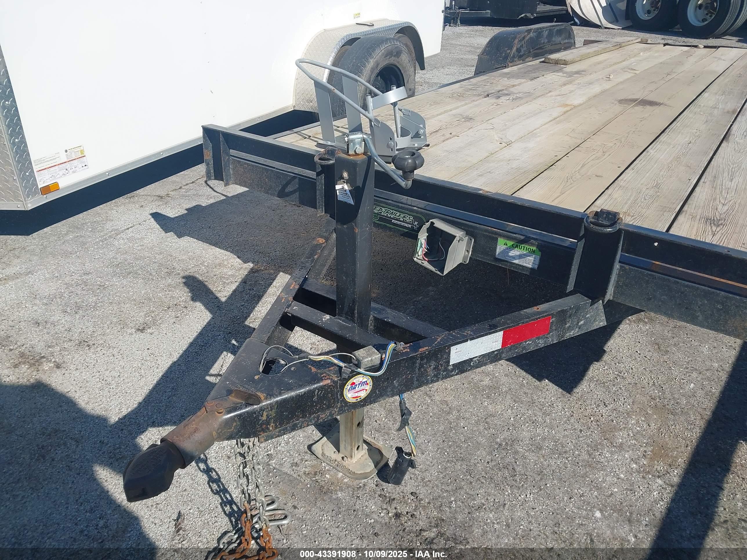 FLATBED TRAILER image 11