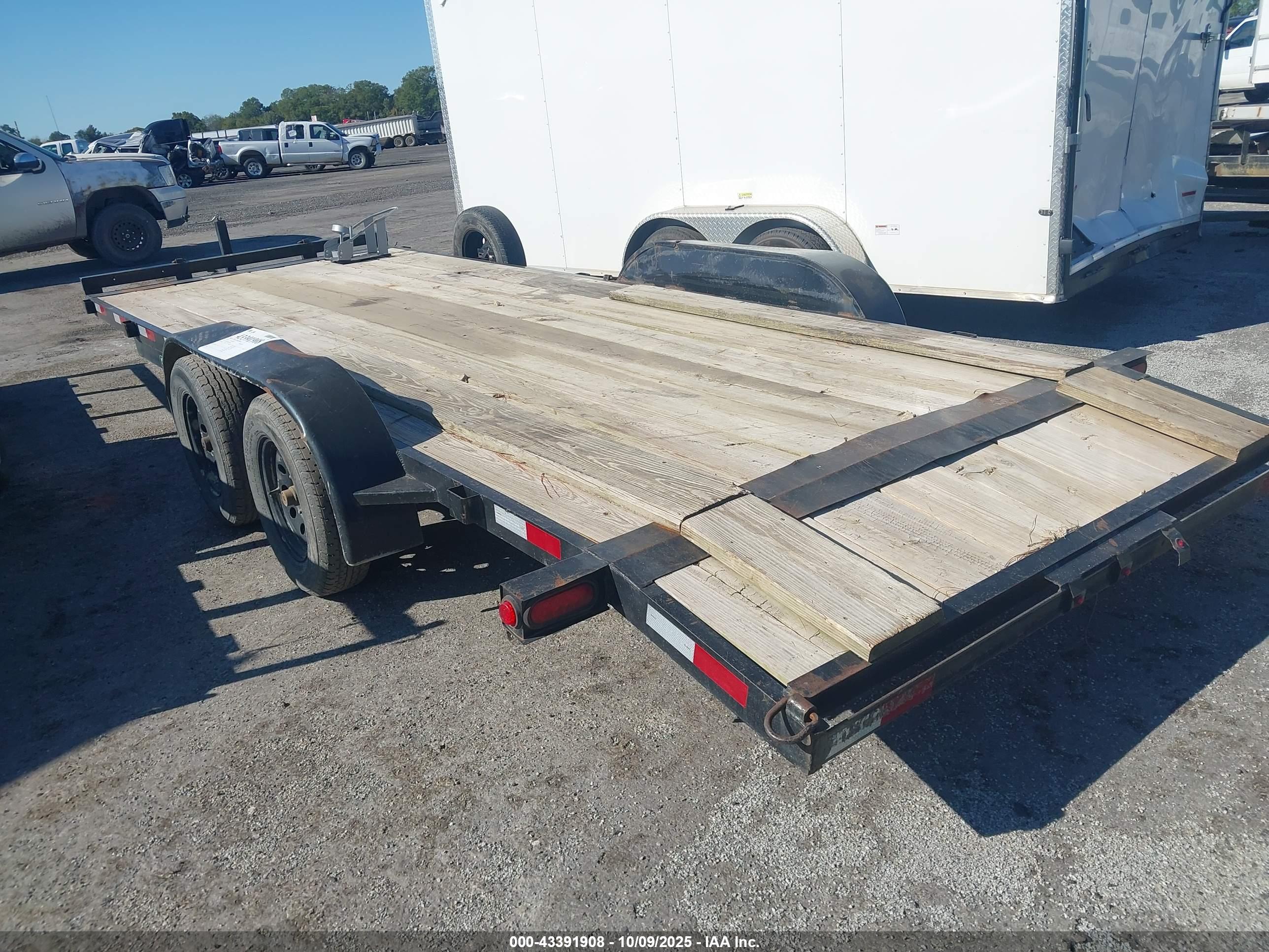 FLATBED TRAILER image 3