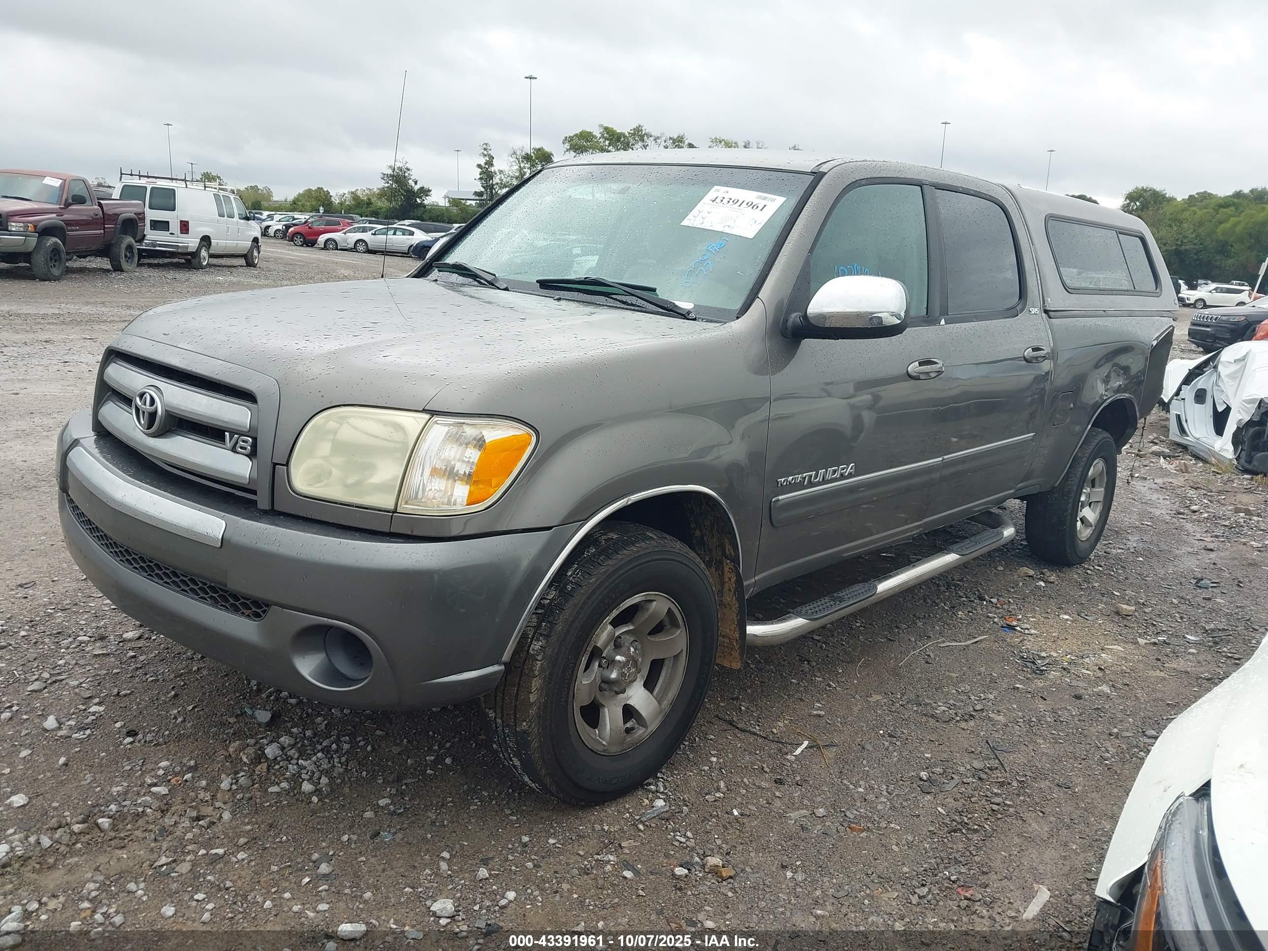 TOYOTA TUNDRA image 2