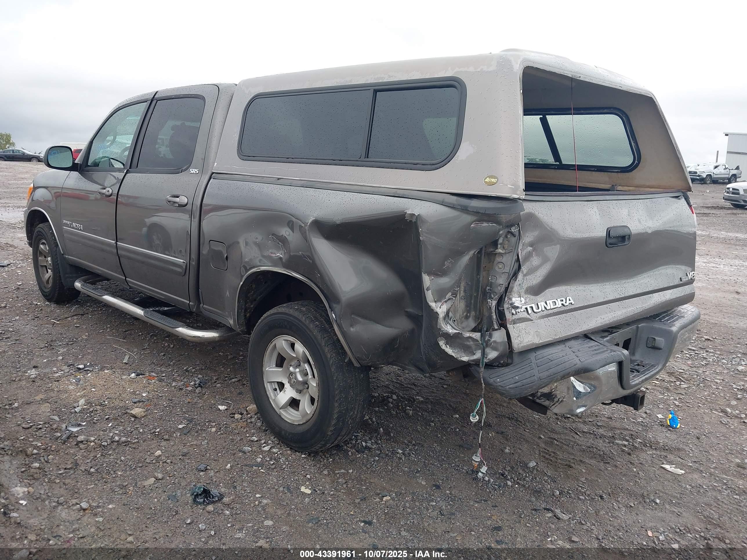 TOYOTA TUNDRA image 3