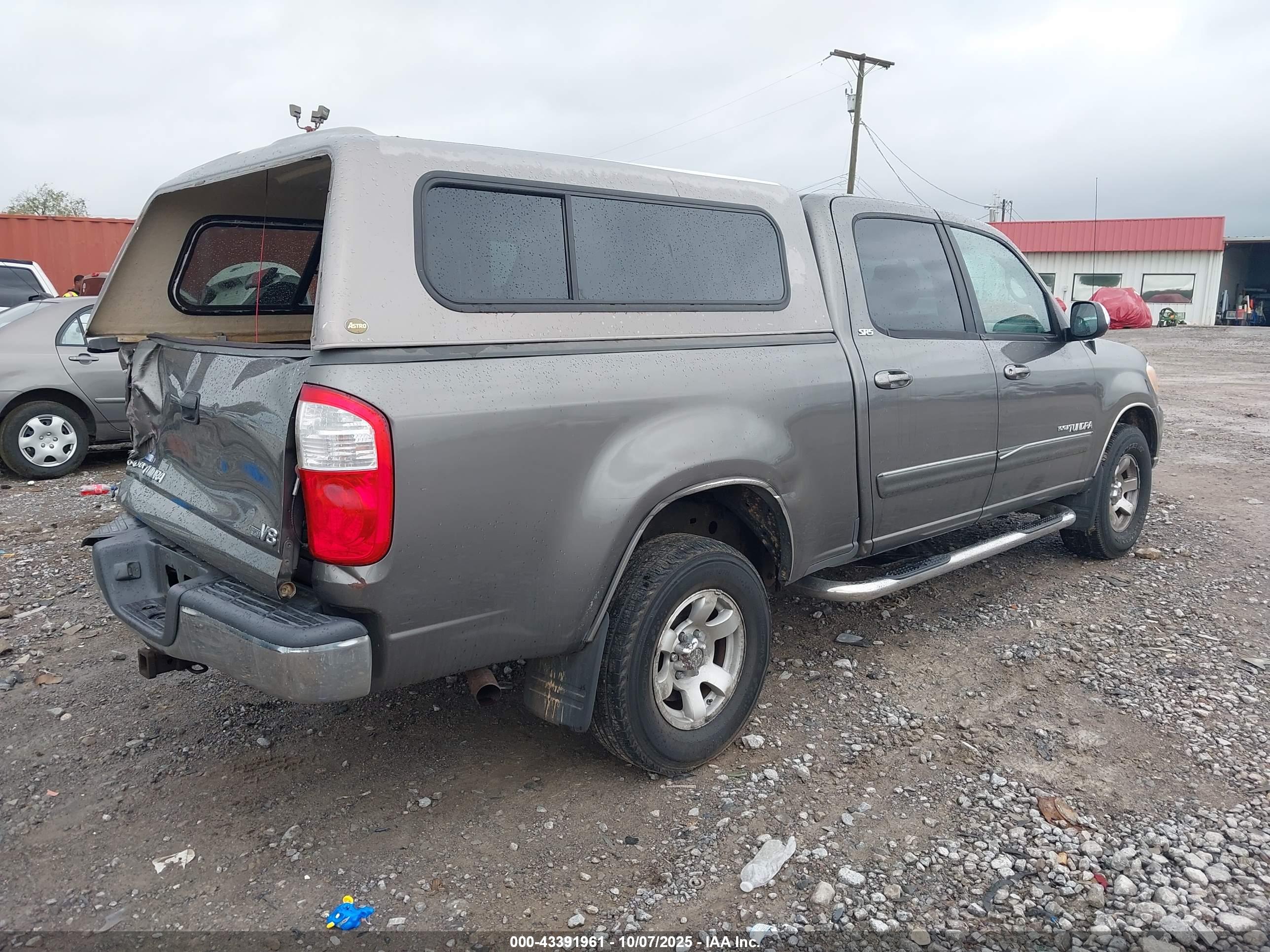 TOYOTA TUNDRA image 4