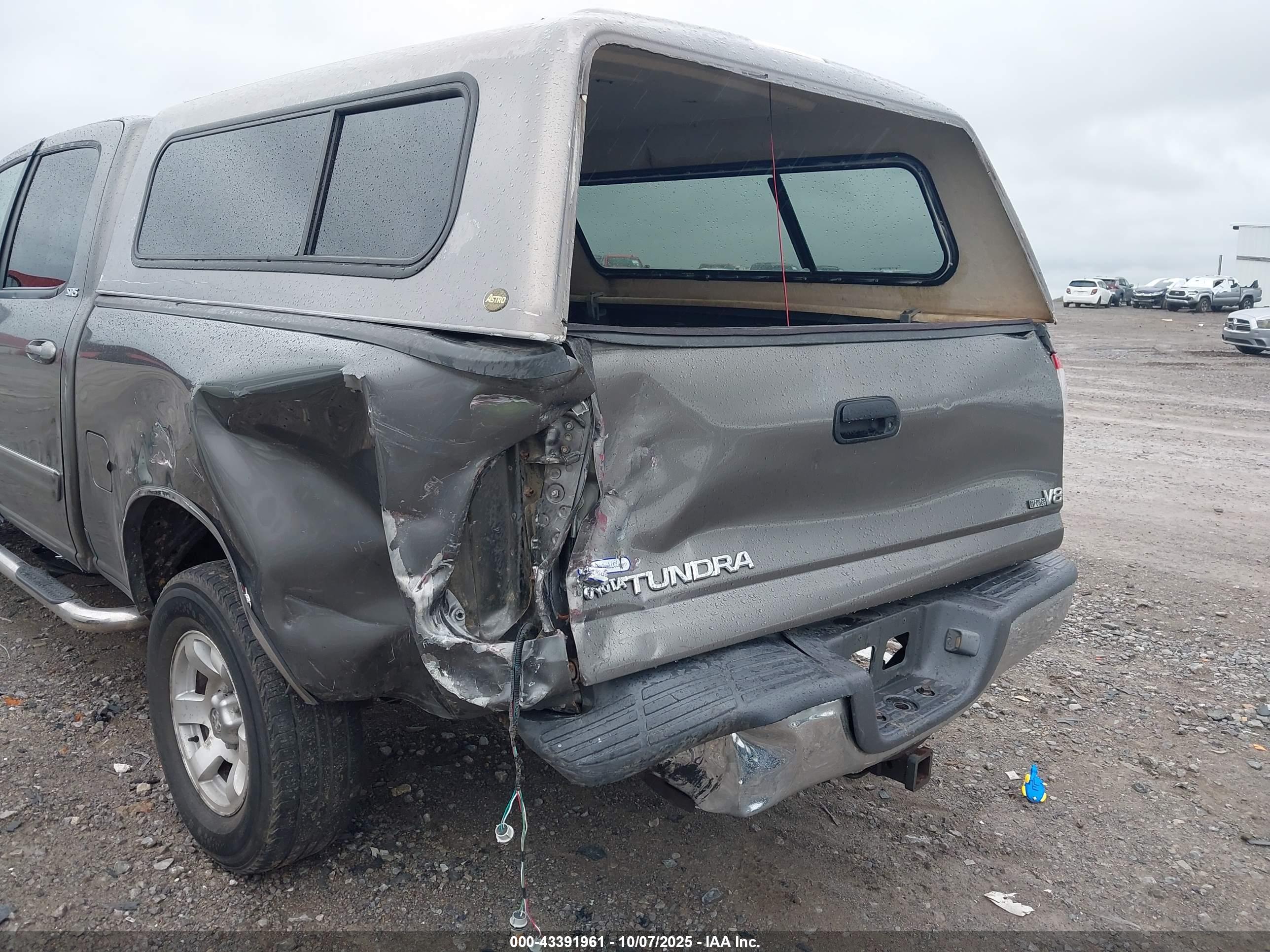 TOYOTA TUNDRA image 6