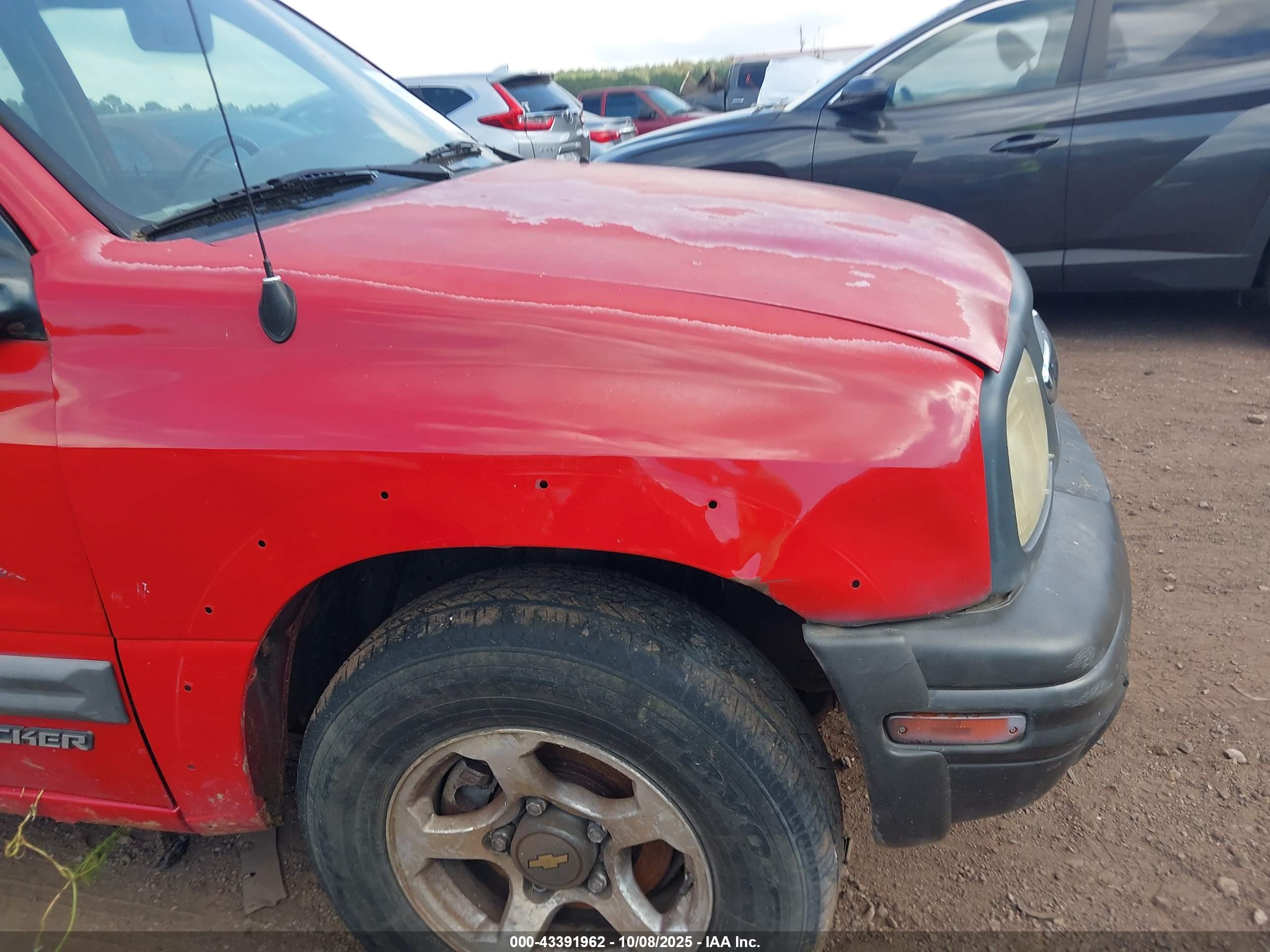 CHEVROLET TRACKER image 6