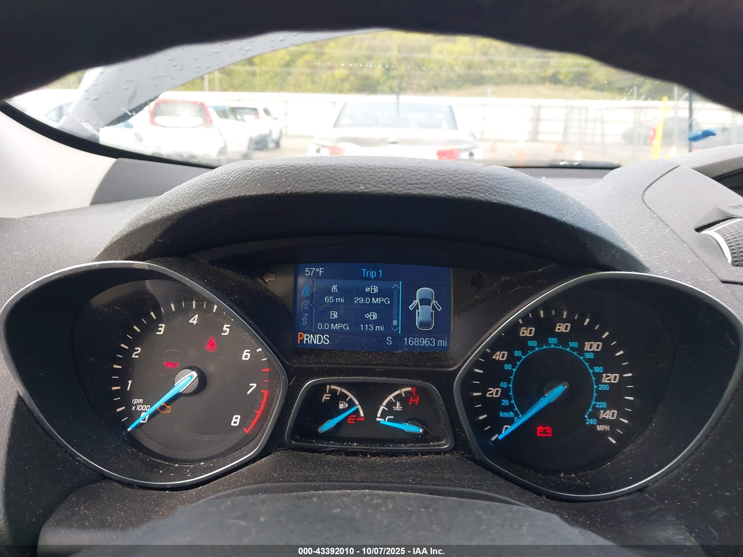 FORD ESCAPE image 7