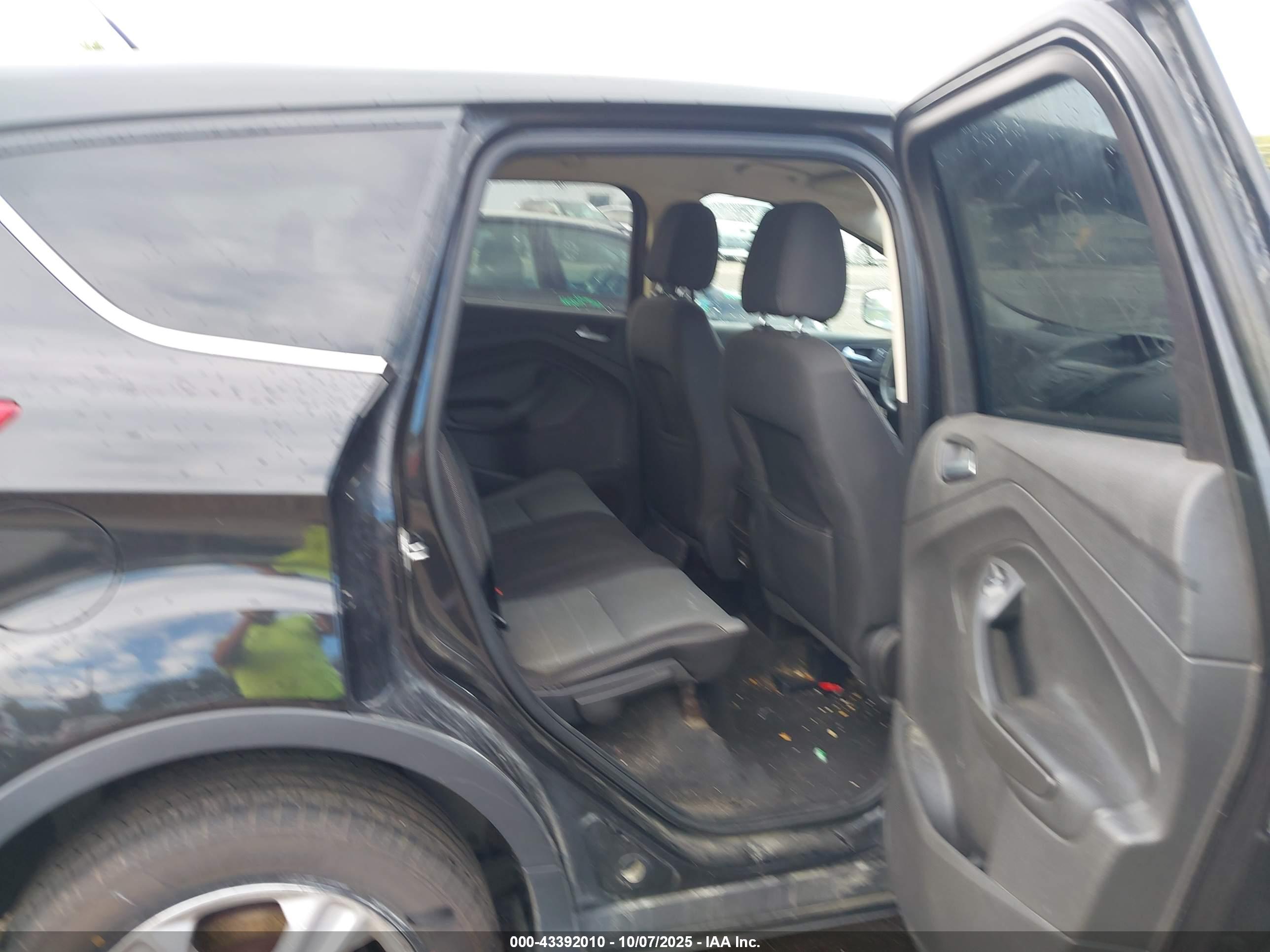 FORD ESCAPE image 8
