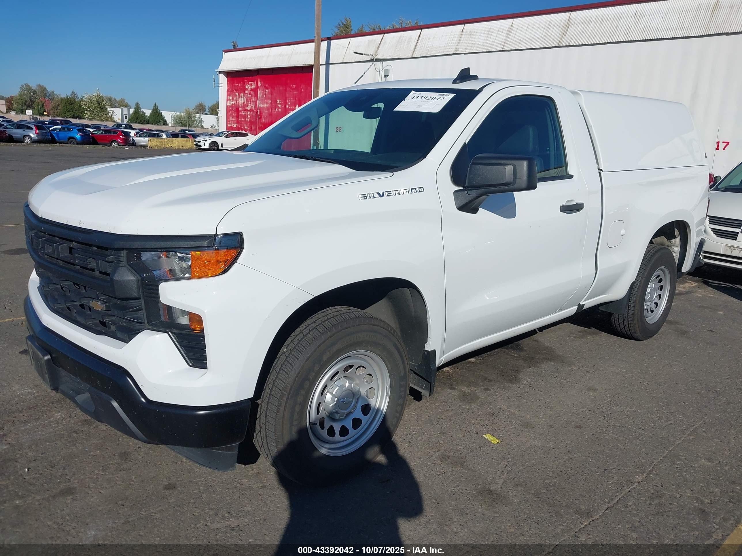 CHEVROLET SILVERADO image 2