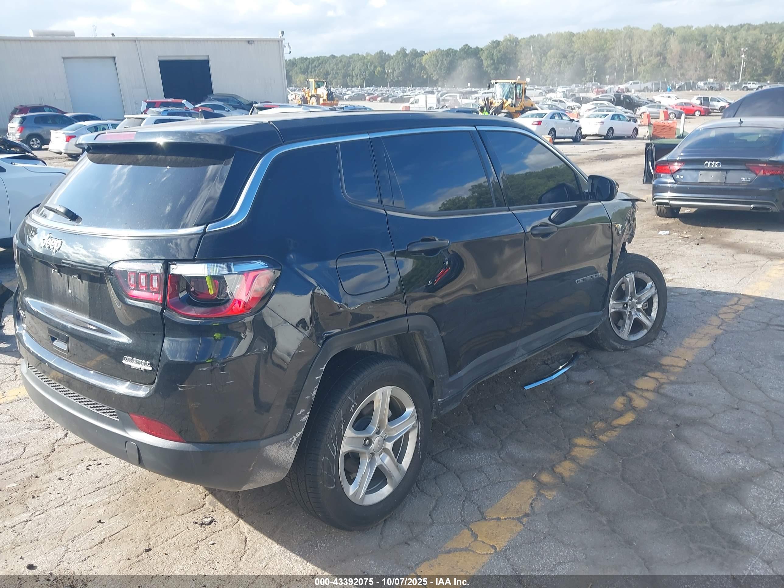 JEEP COMPASS image 4