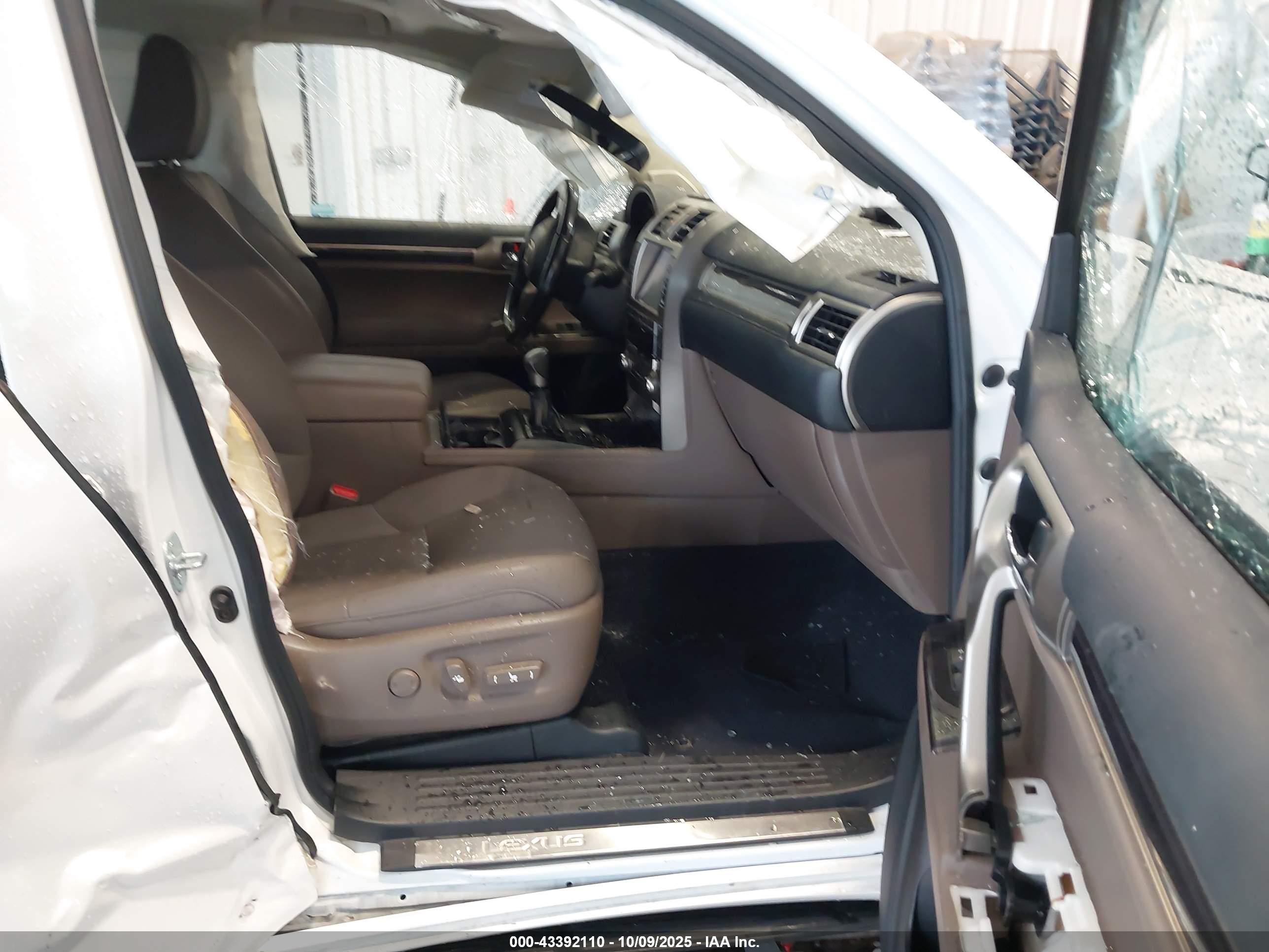 LEXUS GX image 5