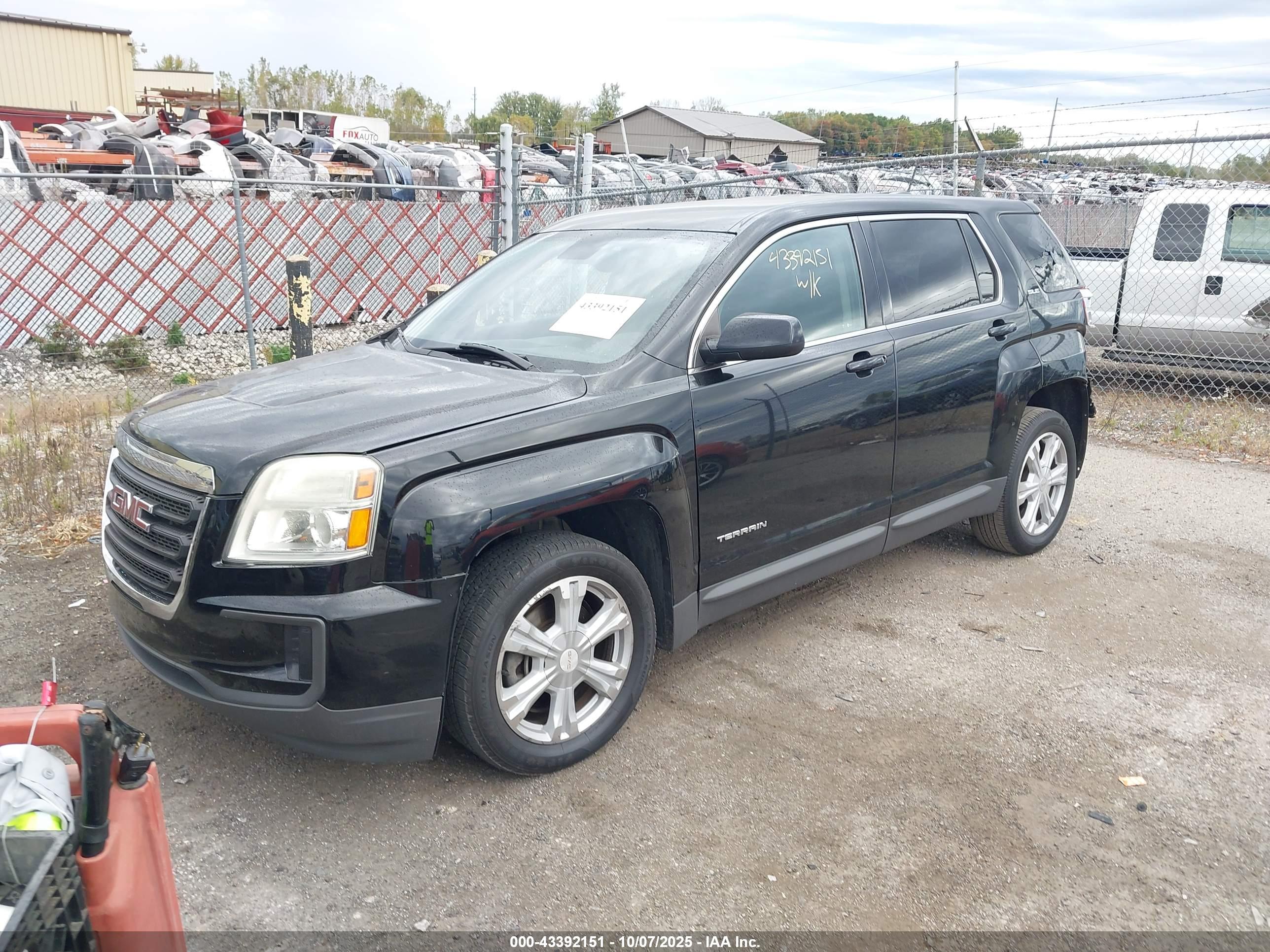 GMC TERRAIN image 2