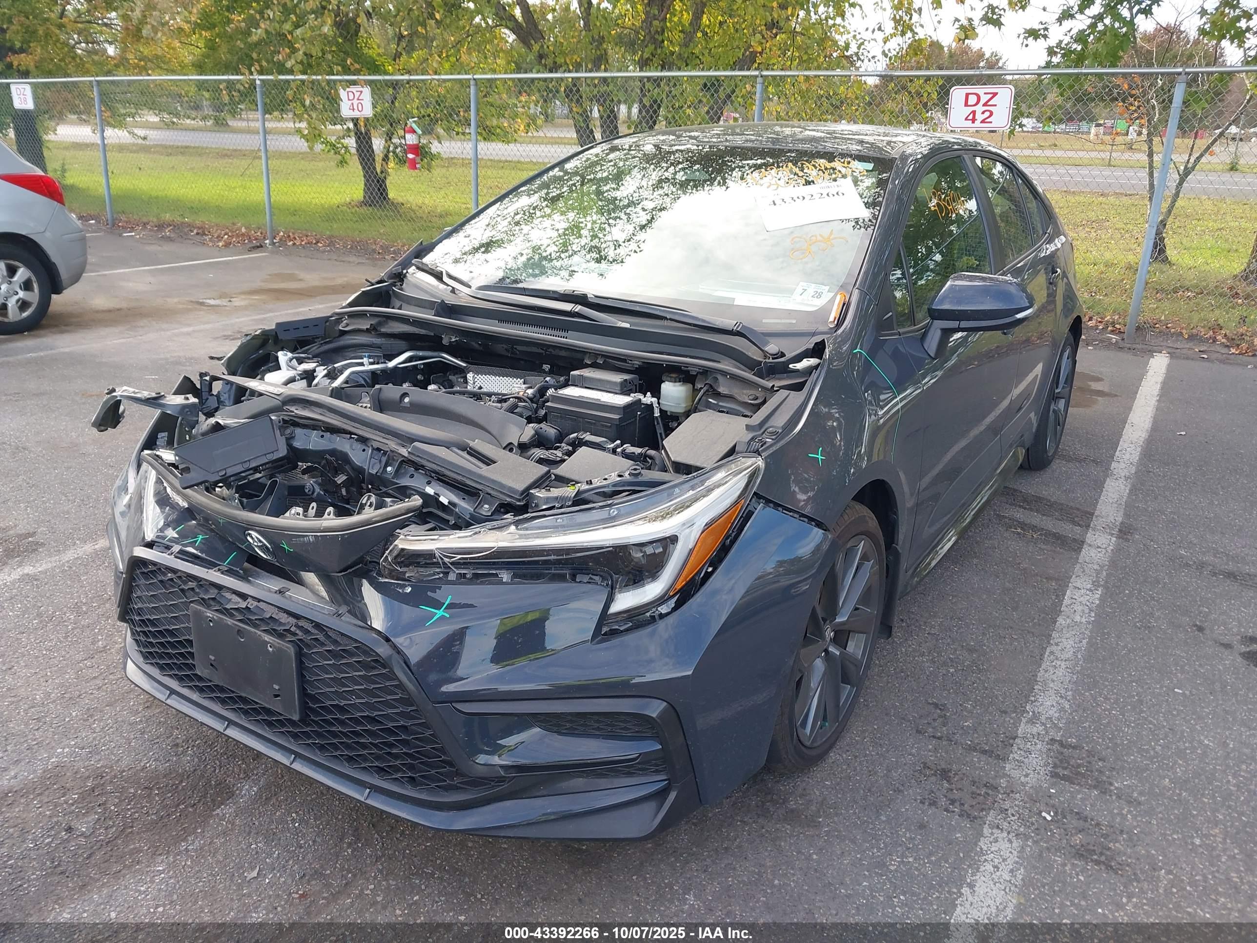 TOYOTA COROLLA image 2