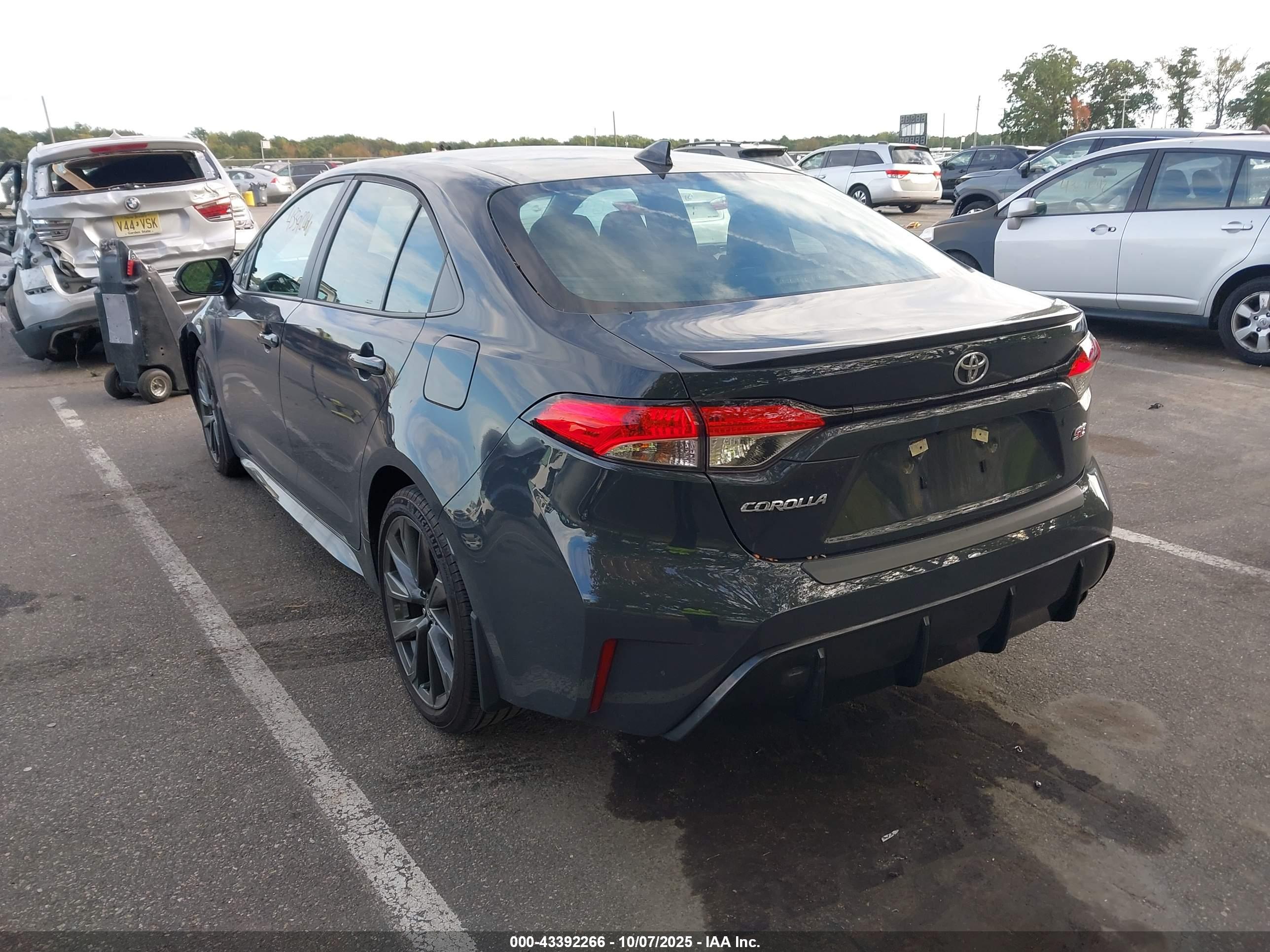 TOYOTA COROLLA image 3