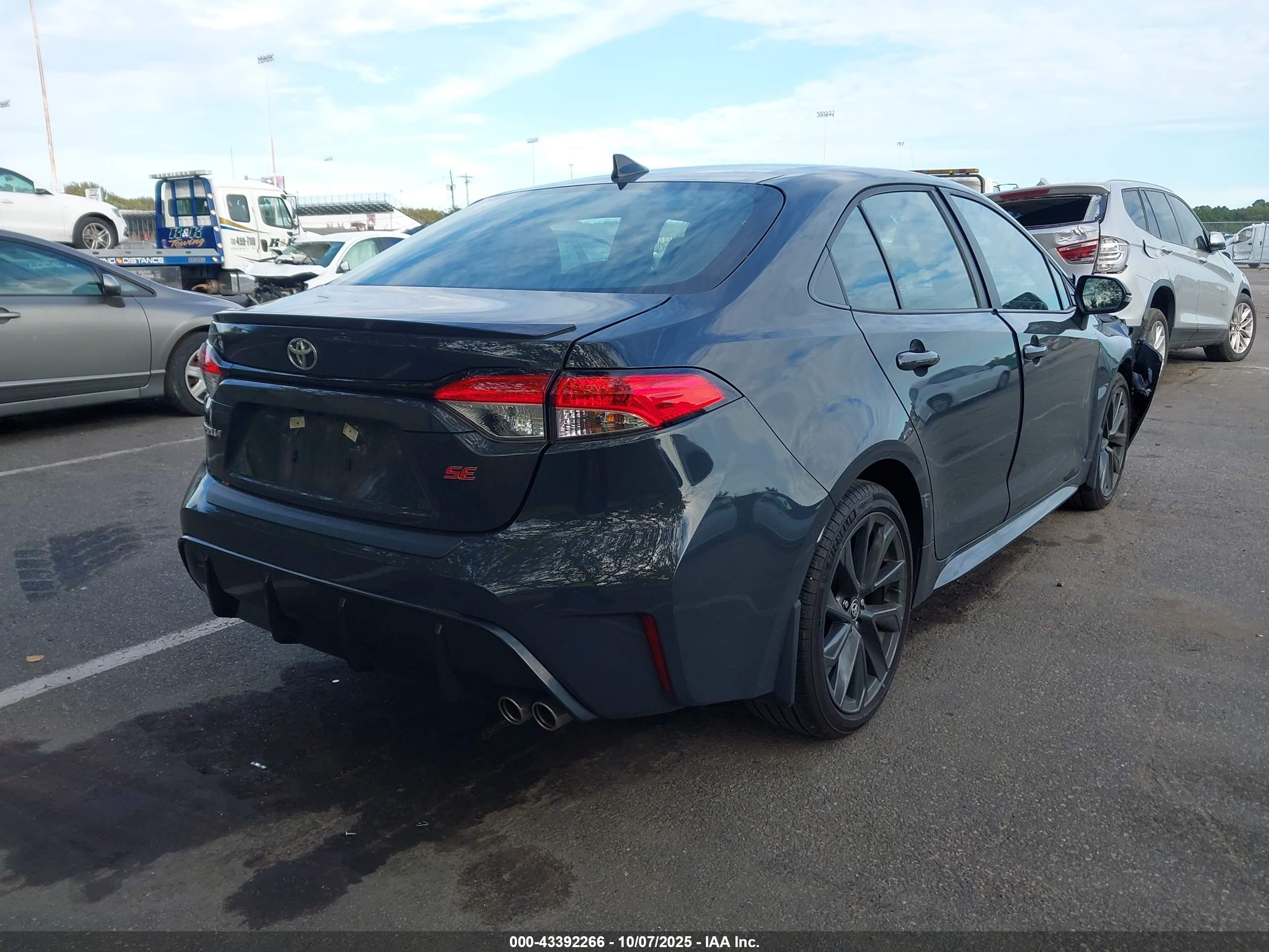 TOYOTA COROLLA image 4