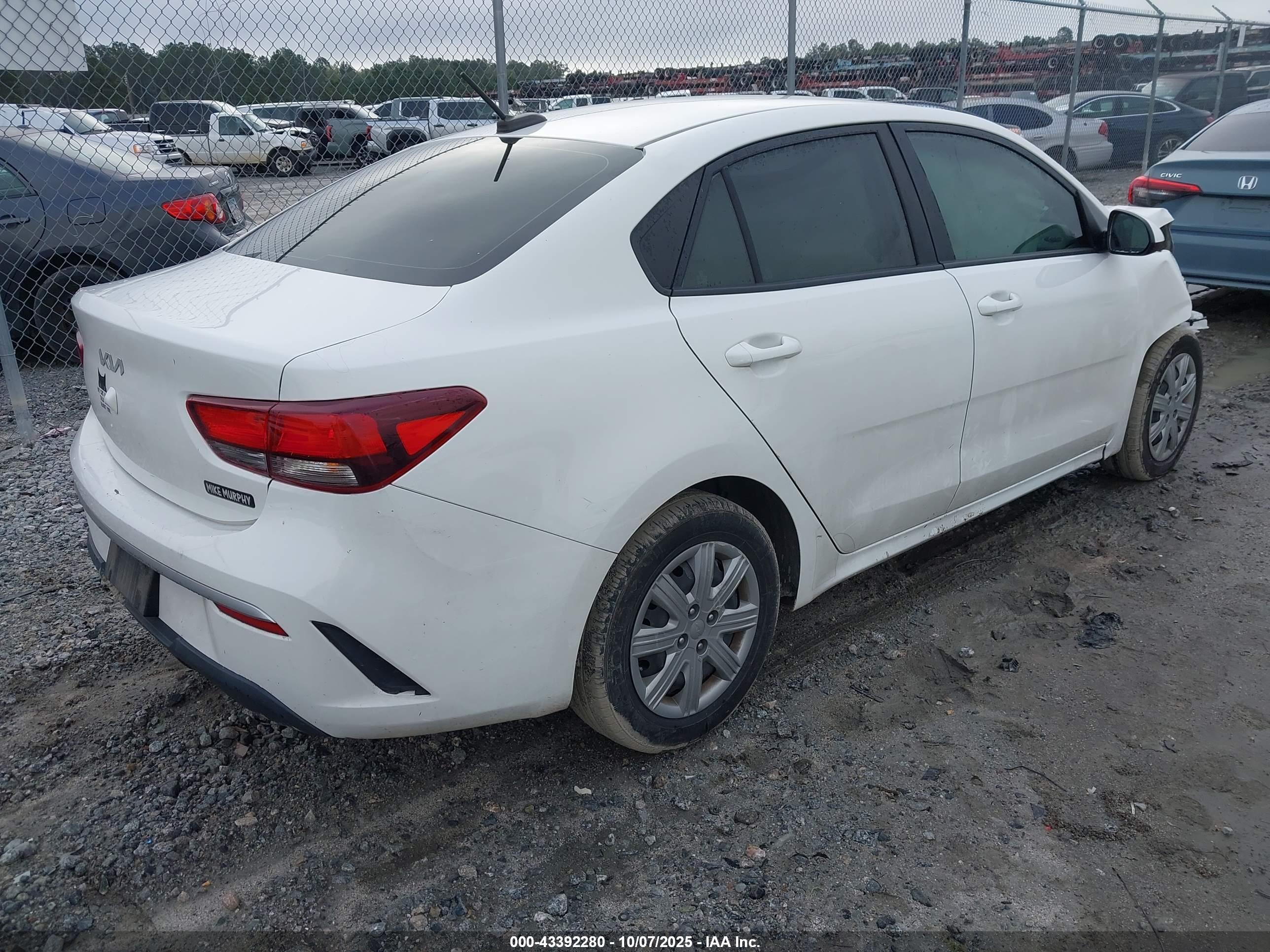 KIA RIO image 4