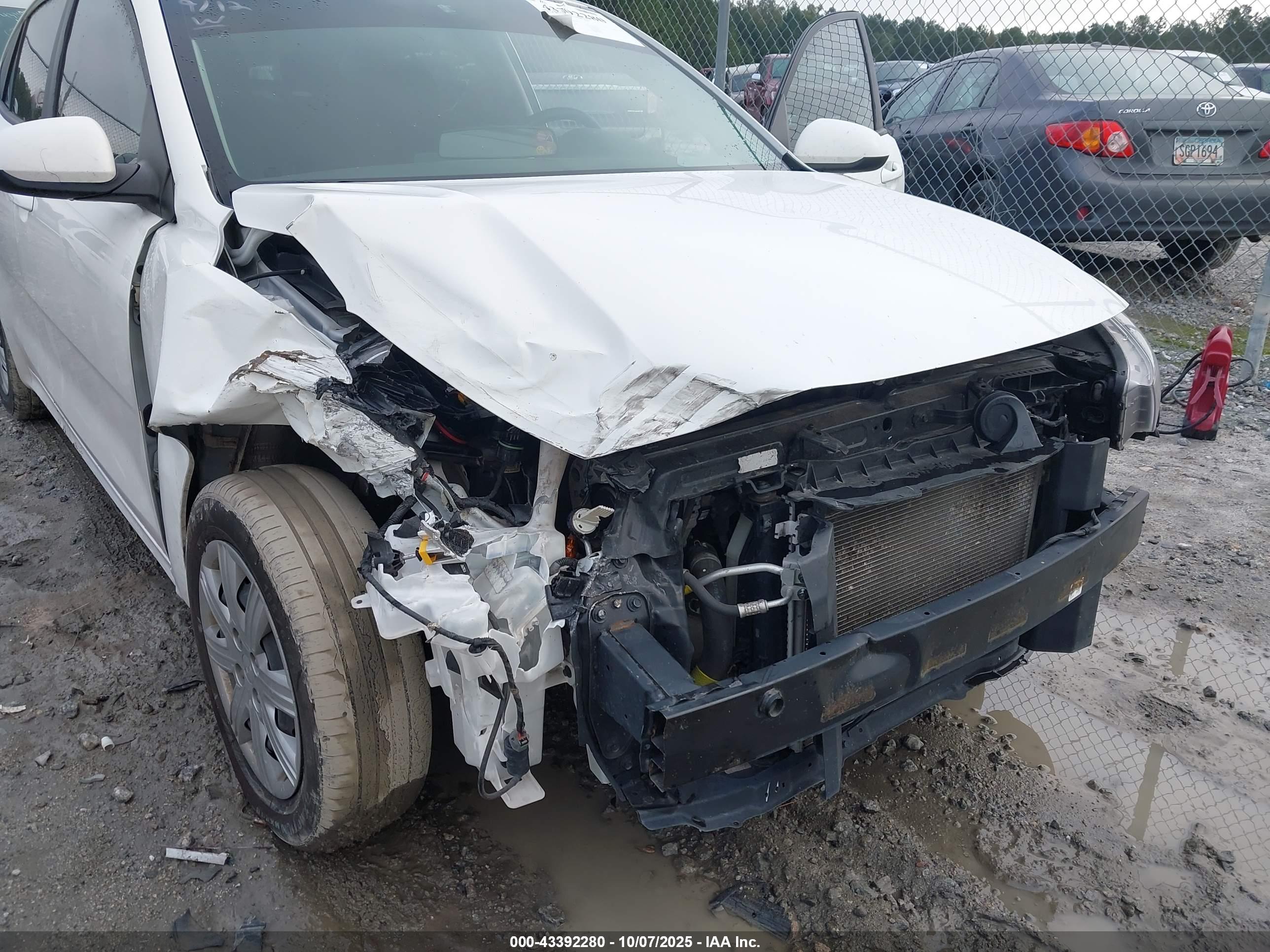 KIA RIO image 6