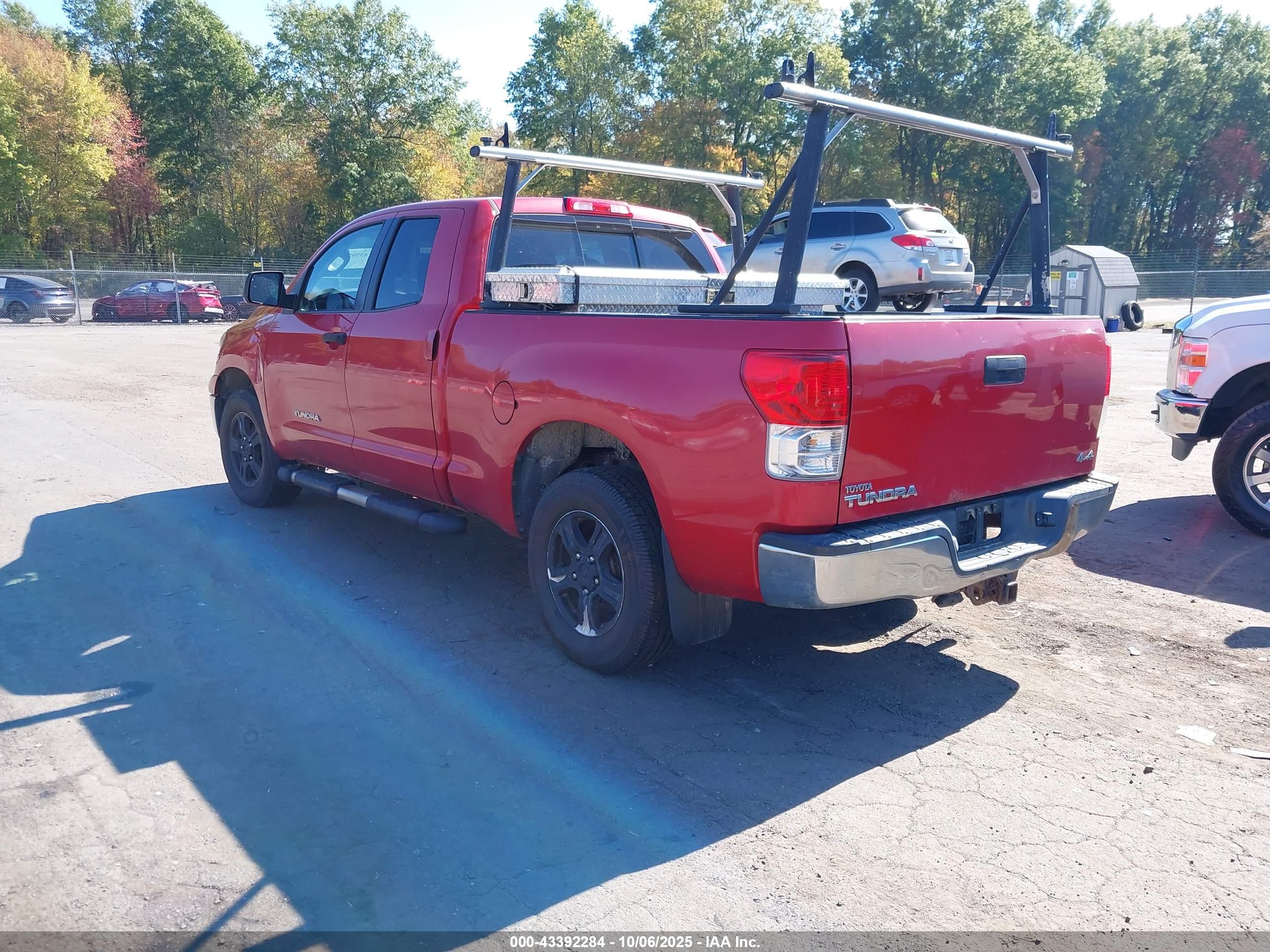 TOYOTA TUNDRA image 3