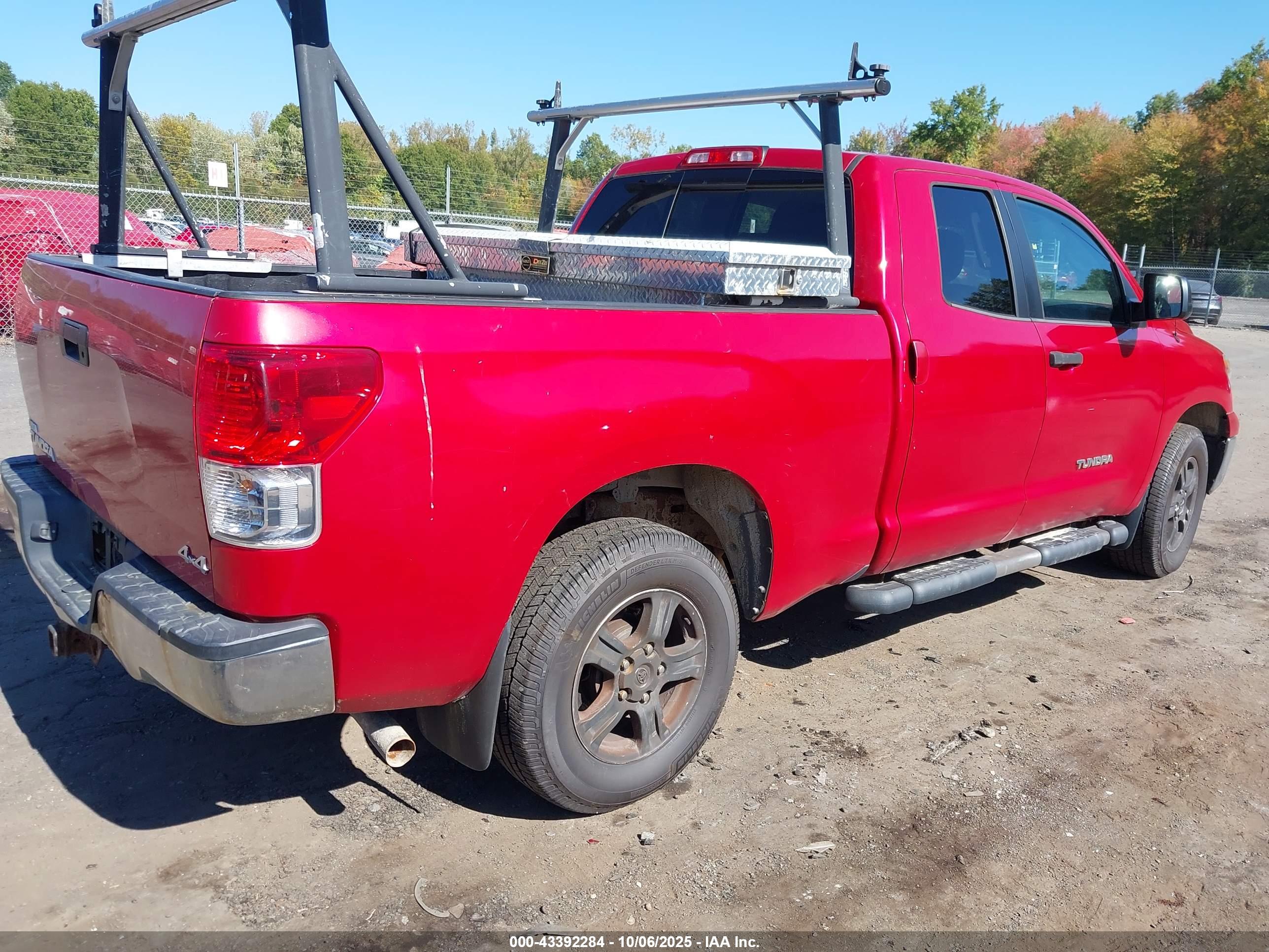 TOYOTA TUNDRA image 4
