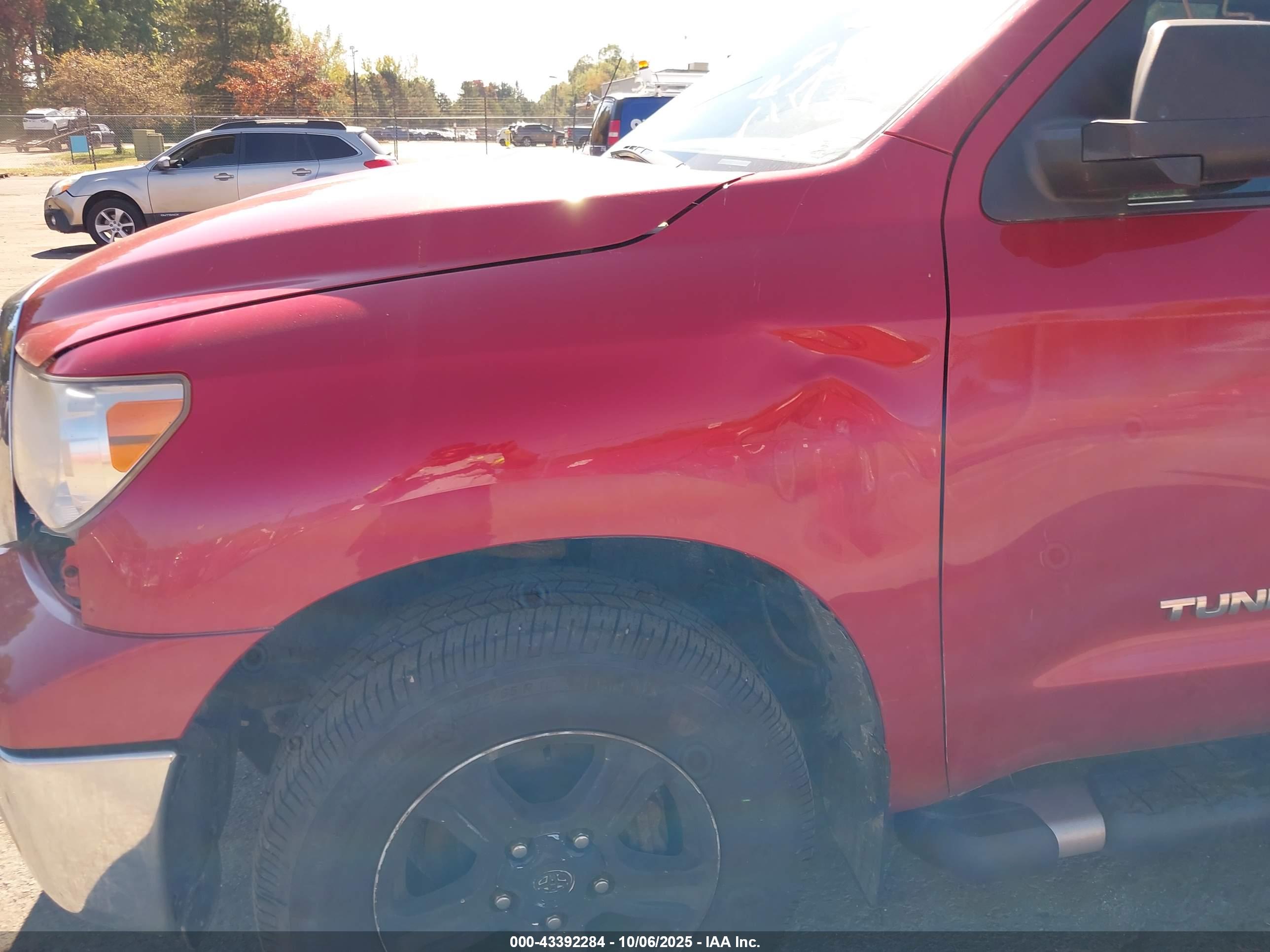 TOYOTA TUNDRA image 6