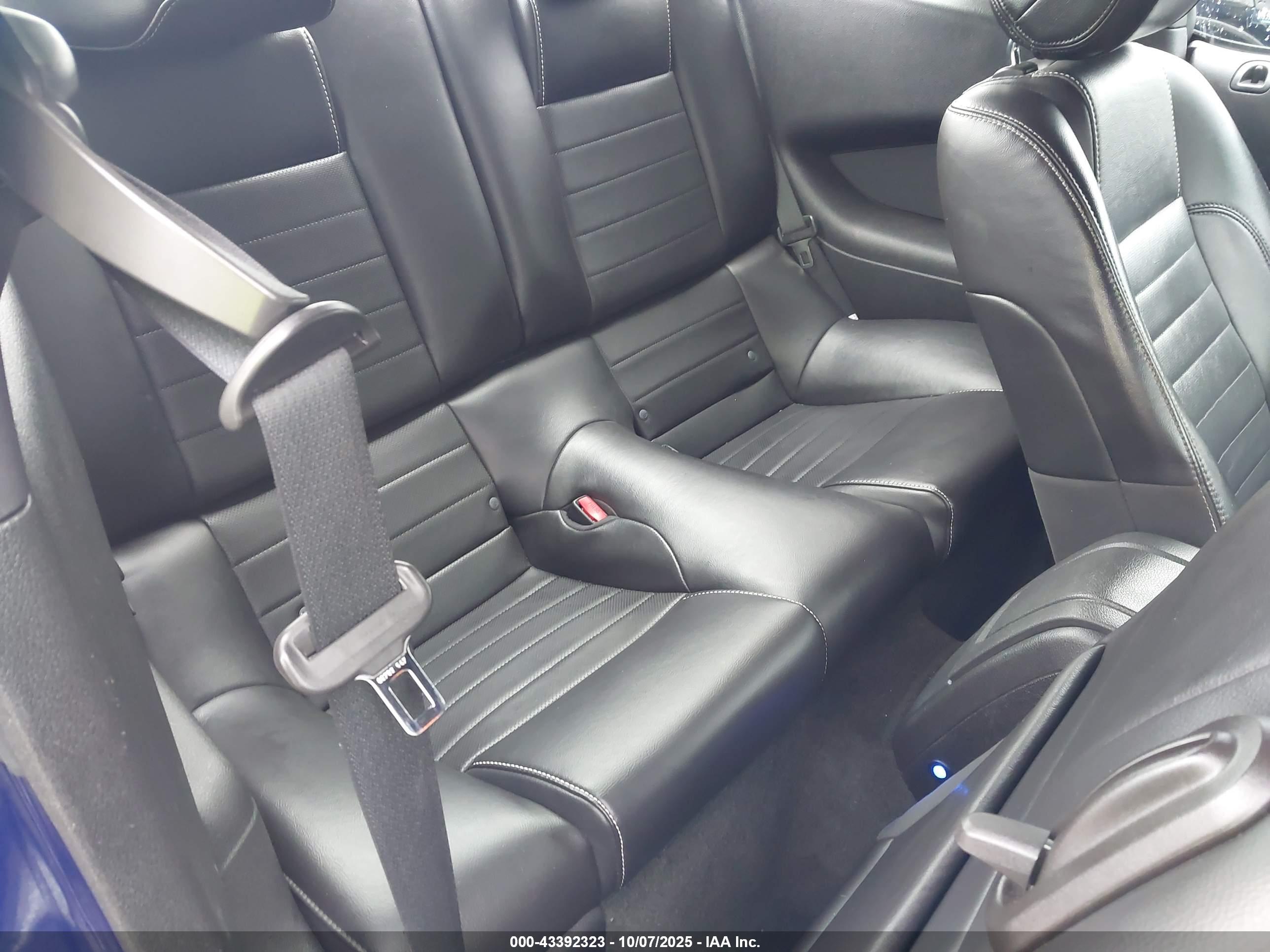 FORD MUSTANG image 8