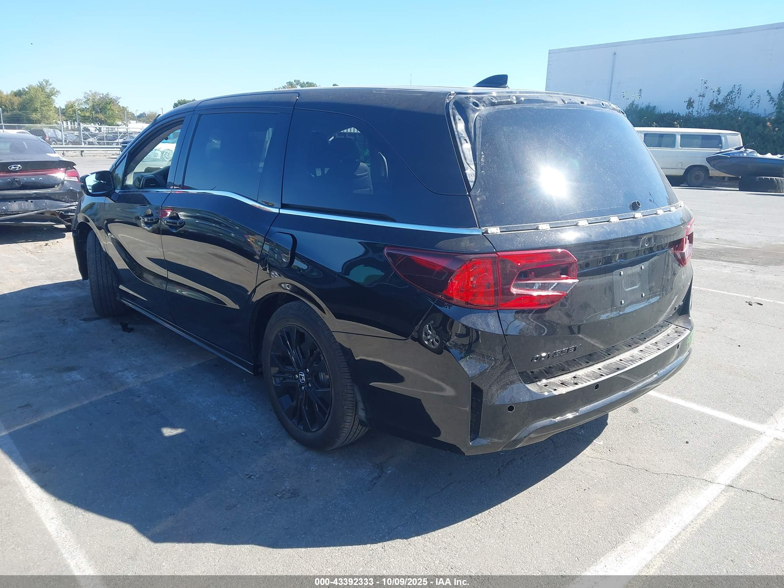 HONDA ODYSSEY image 3